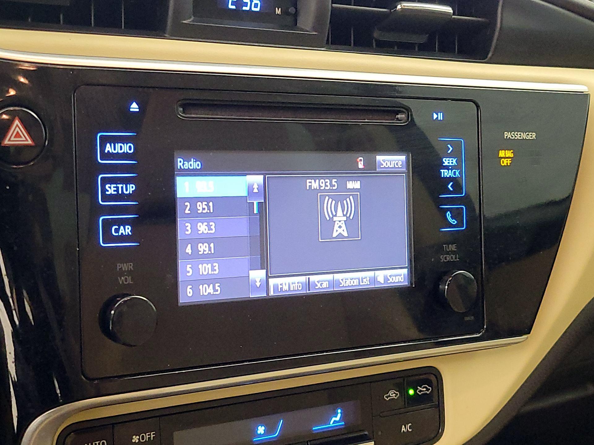 Thumbnail: 2017 Toyota Corolla - 15