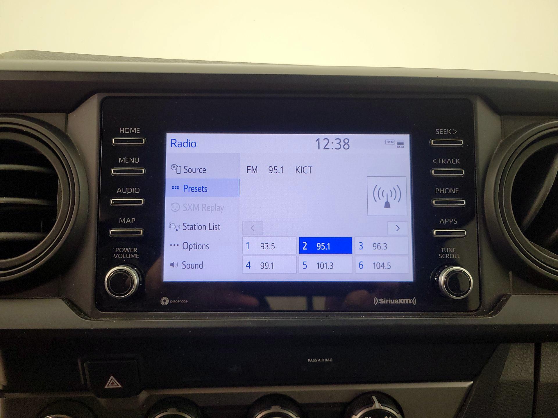 Thumbnail: 2020 Toyota Tacoma - 15