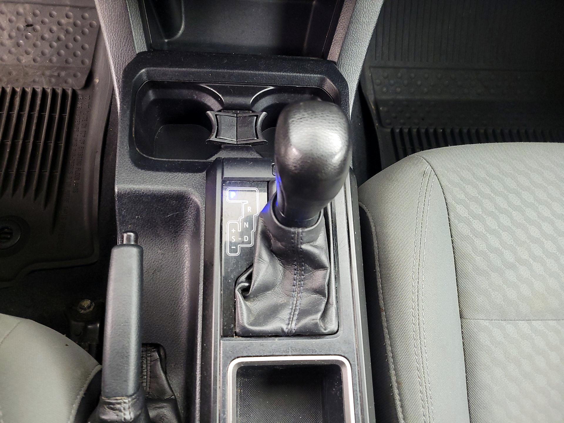 Thumbnail: 2020 Toyota Tacoma - 17