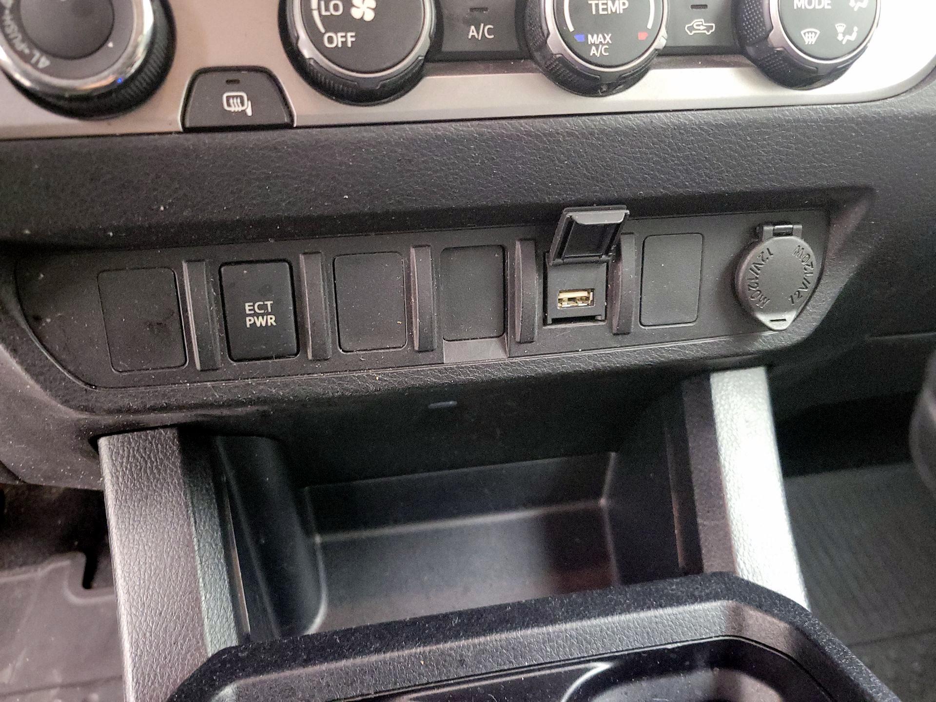 Thumbnail: 2020 Toyota Tacoma - 18