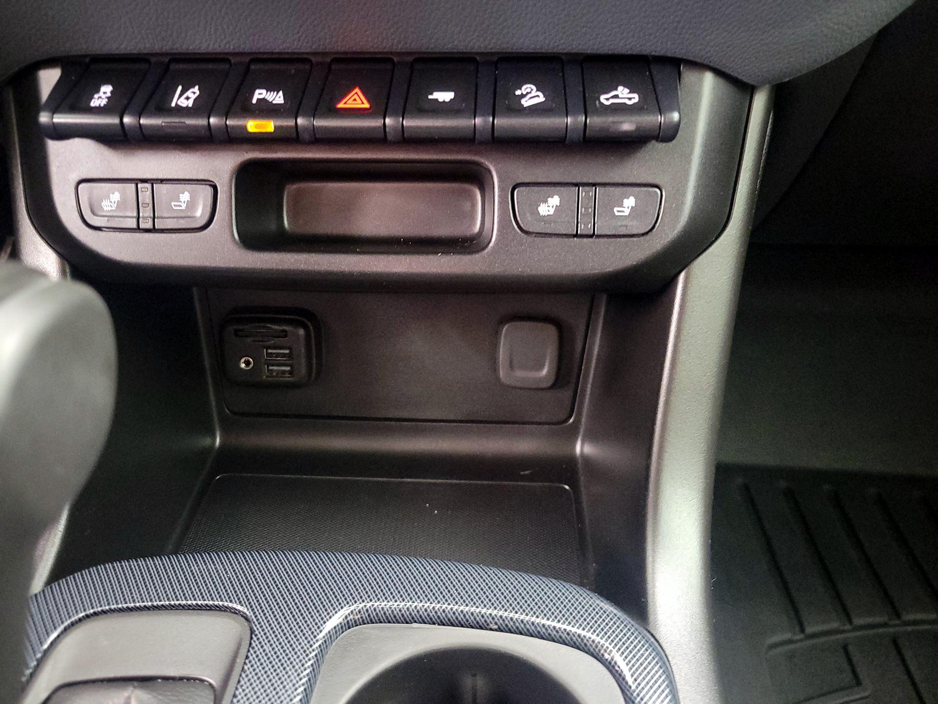 Thumbnail: 2021 Chevrolet Colorado - 18