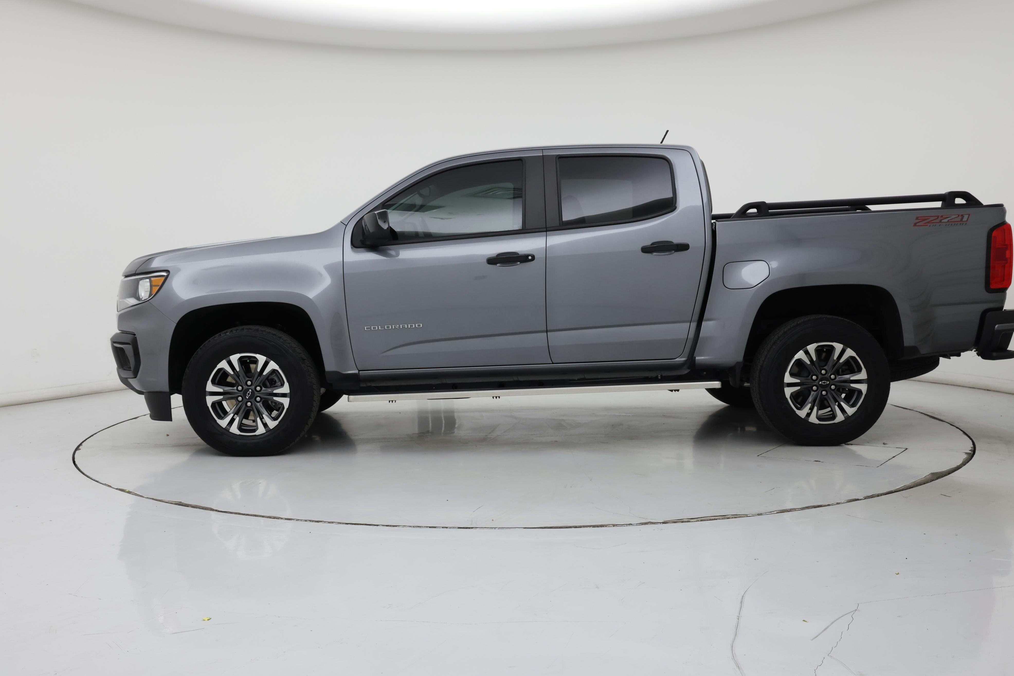 Thumbnail: 2021 Chevrolet Colorado - 3