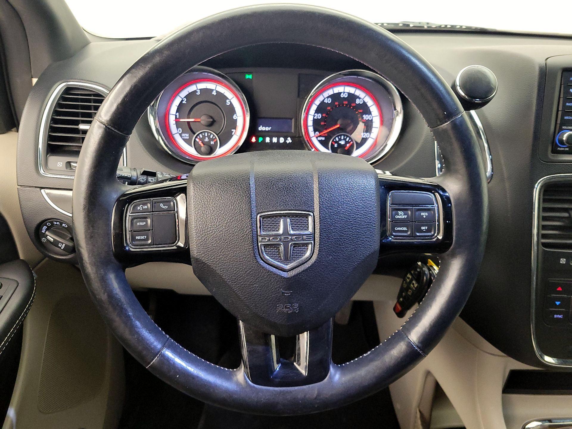 Thumbnail: 2015 Dodge Grand Caravan - 10