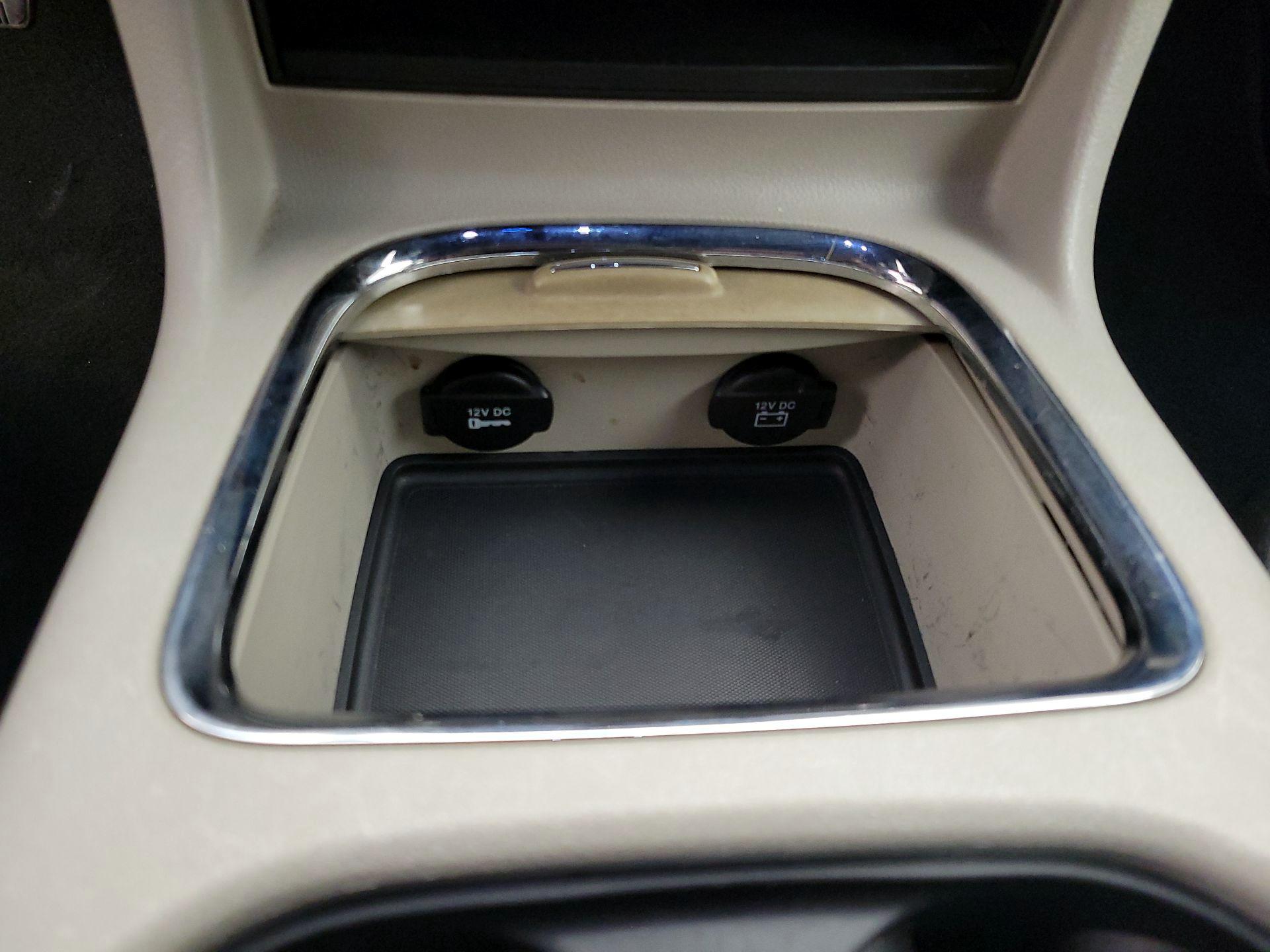 Thumbnail: 2015 Dodge Grand Caravan - 18