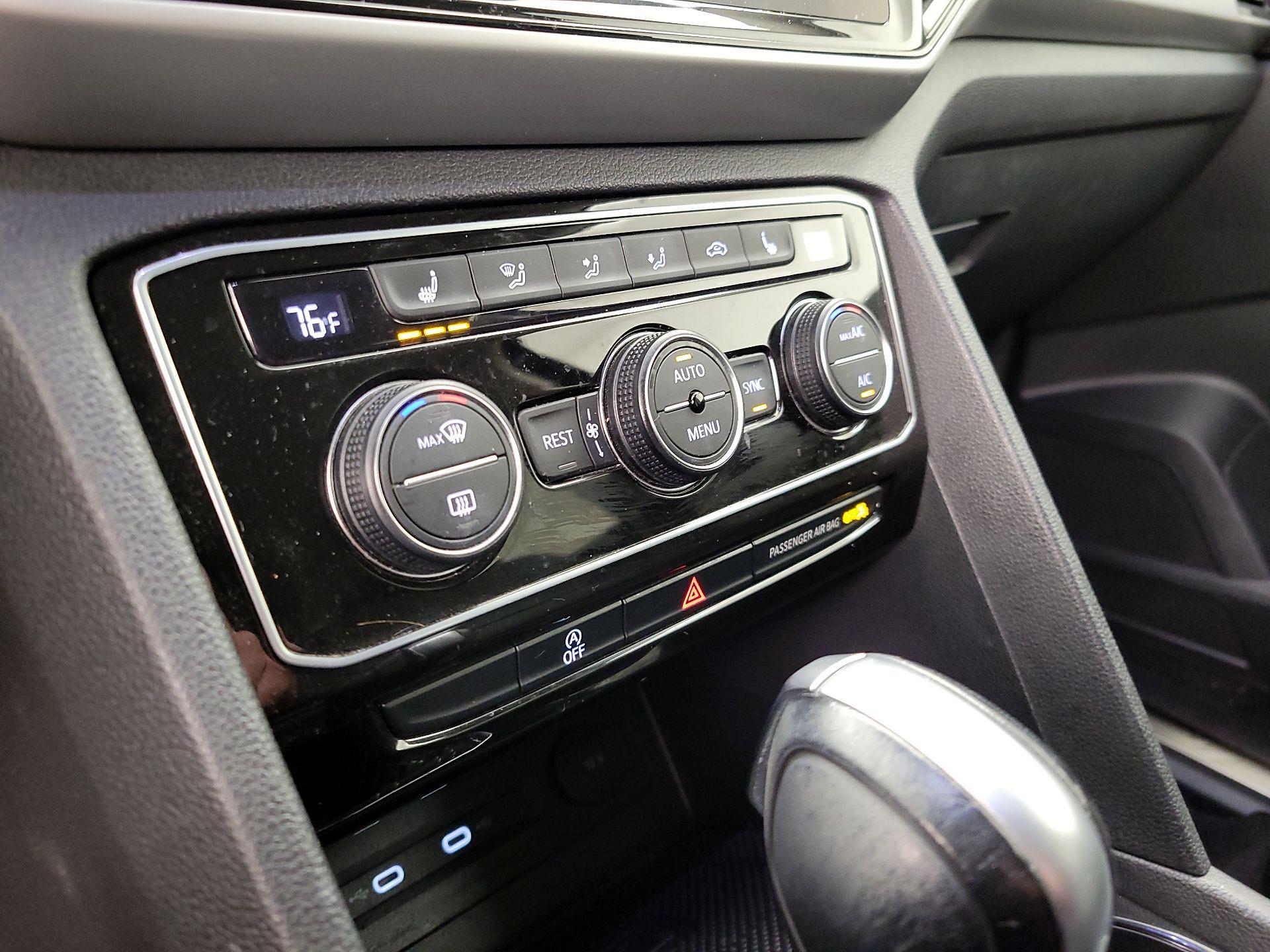 Thumbnail: 2023 Volkswagen Atlas - 16