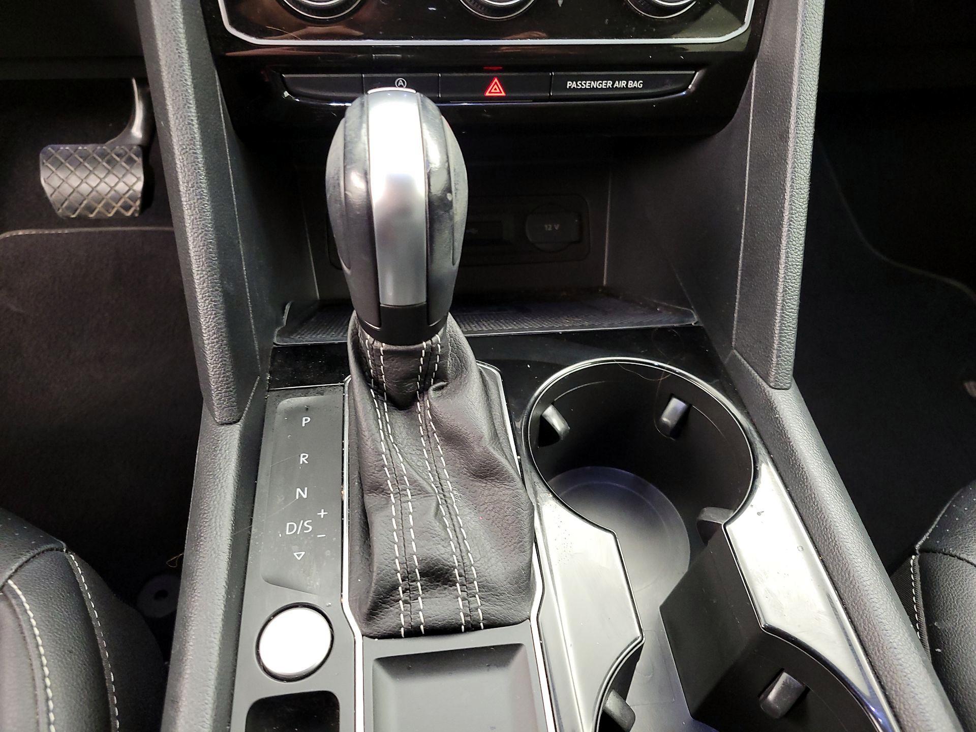 Thumbnail: 2023 Volkswagen Atlas - 17