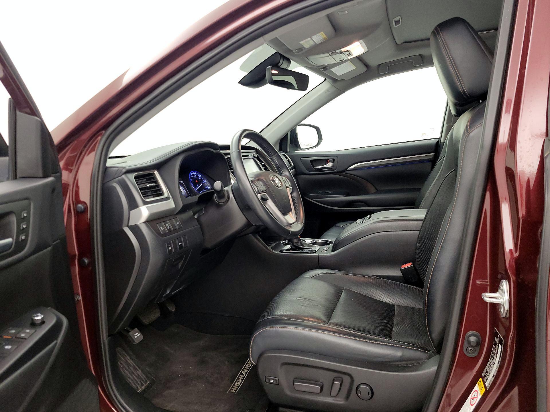 Thumbnail: 2019 Toyota Highlander - 11