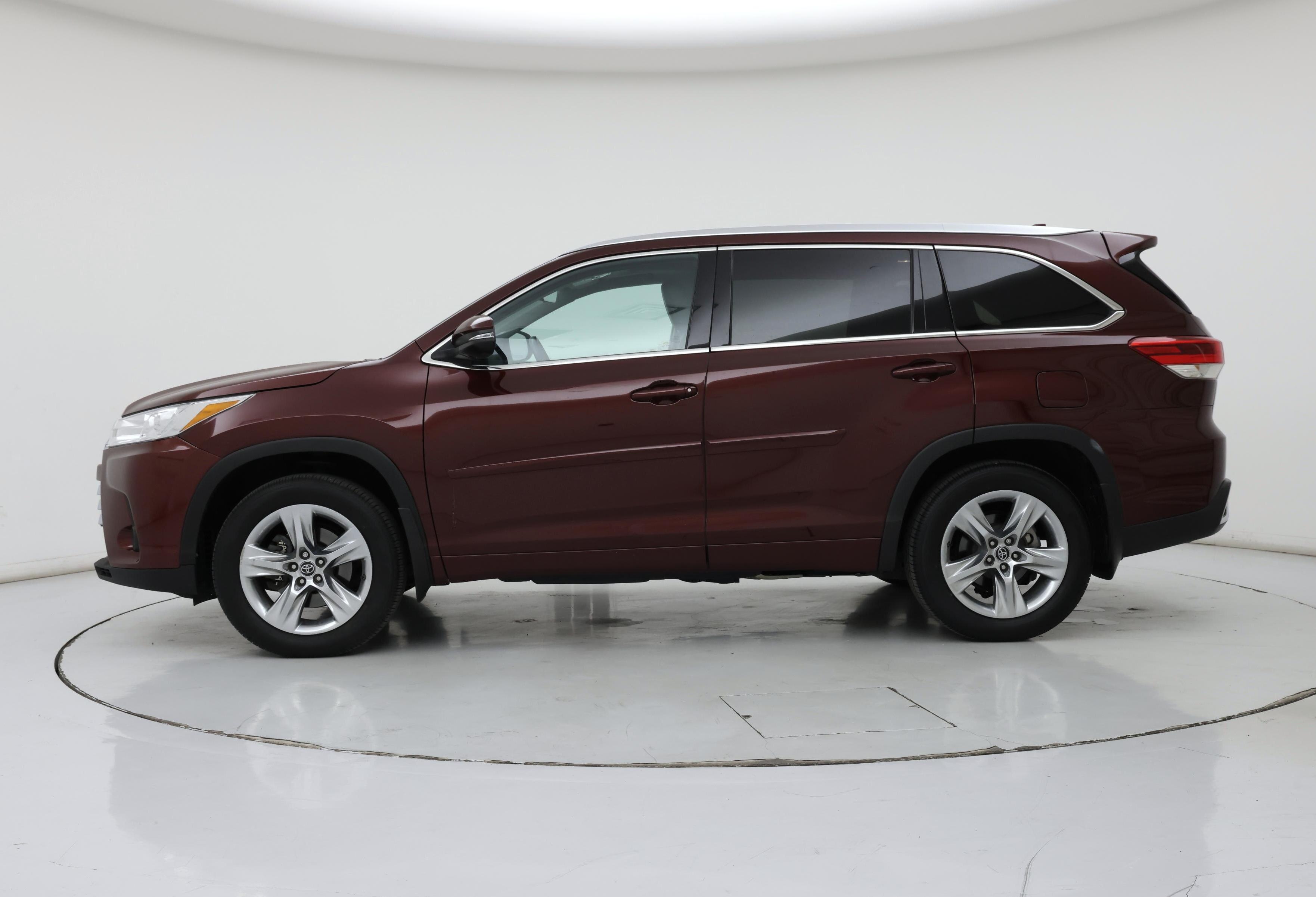 Thumbnail: 2019 Toyota Highlander - 3