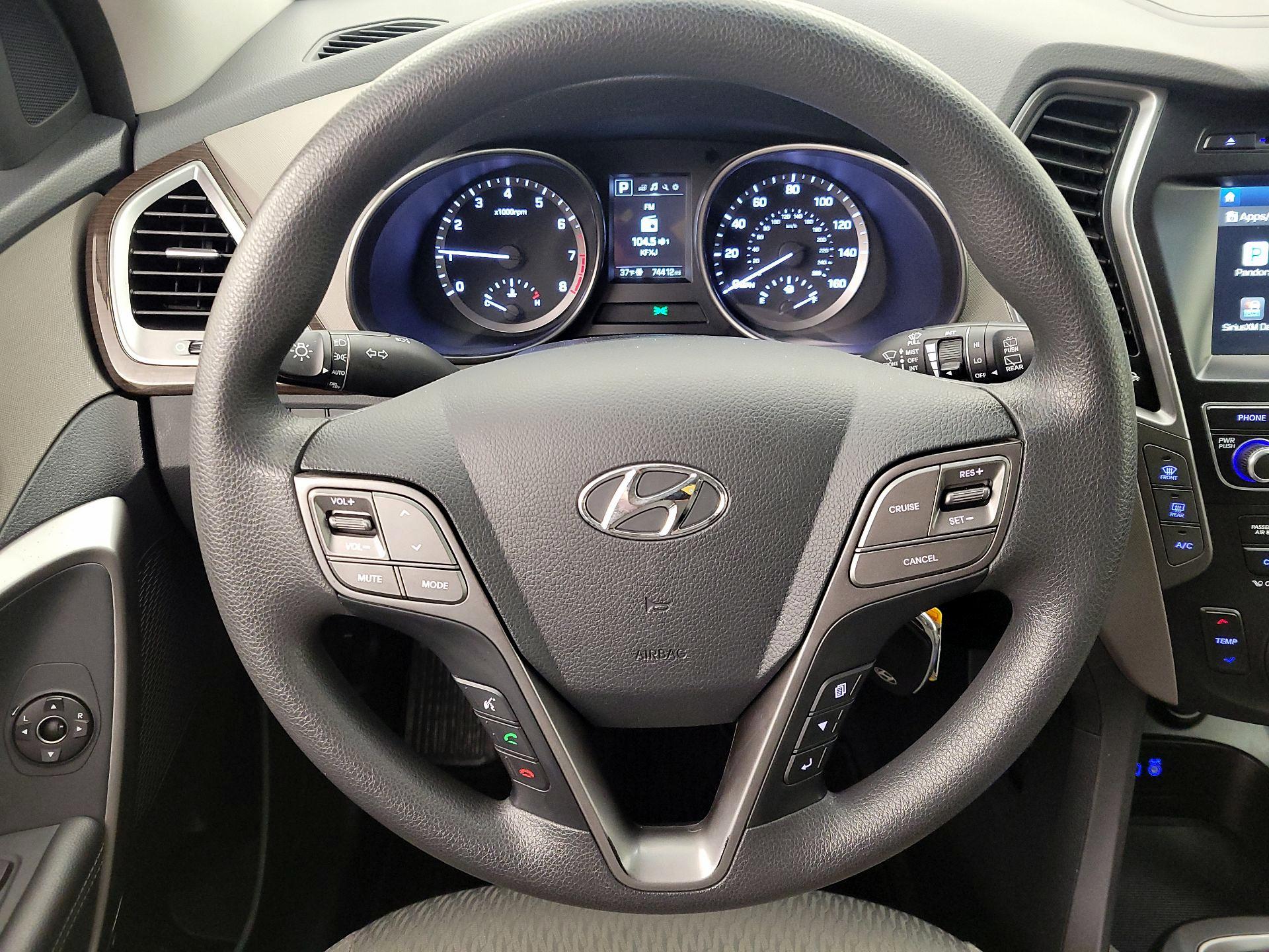 Thumbnail: 2017 Hyundai Santa Fe - 10