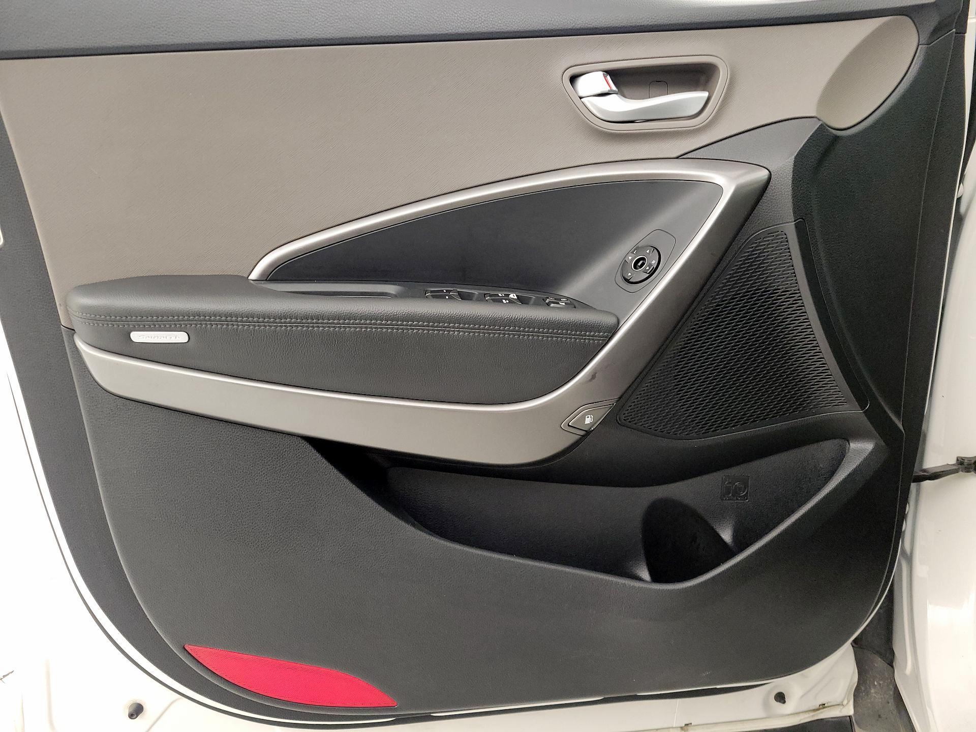 Thumbnail: 2017 Hyundai Santa Fe - 12