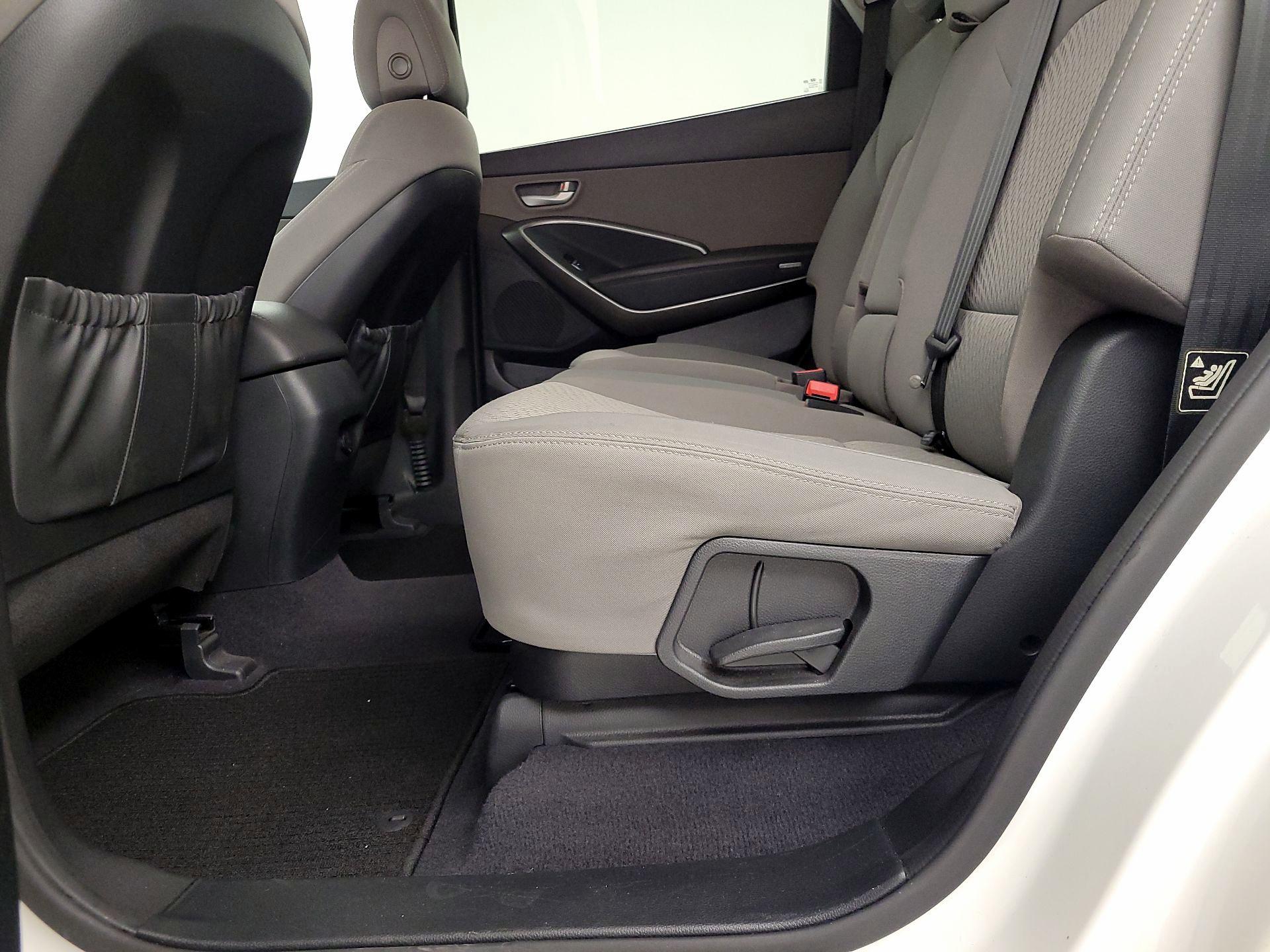 Thumbnail: 2017 Hyundai Santa Fe - 19