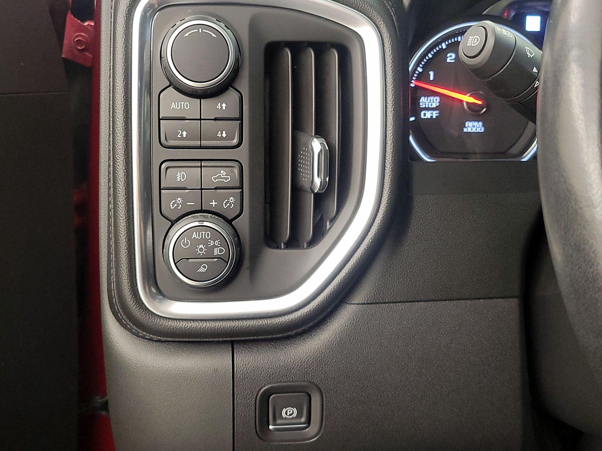 Thumbnail: 2019 Chevrolet Silverado 1500 - 13