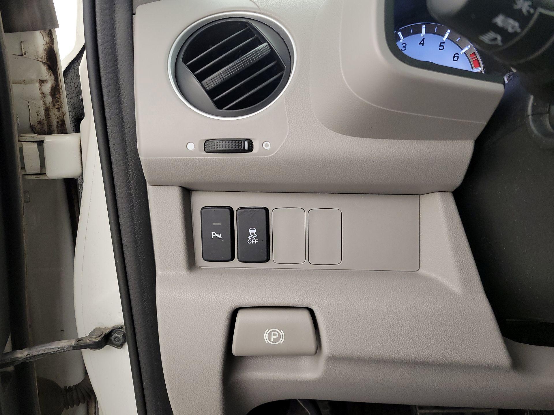 Thumbnail: 2015 Honda Pilot - 13