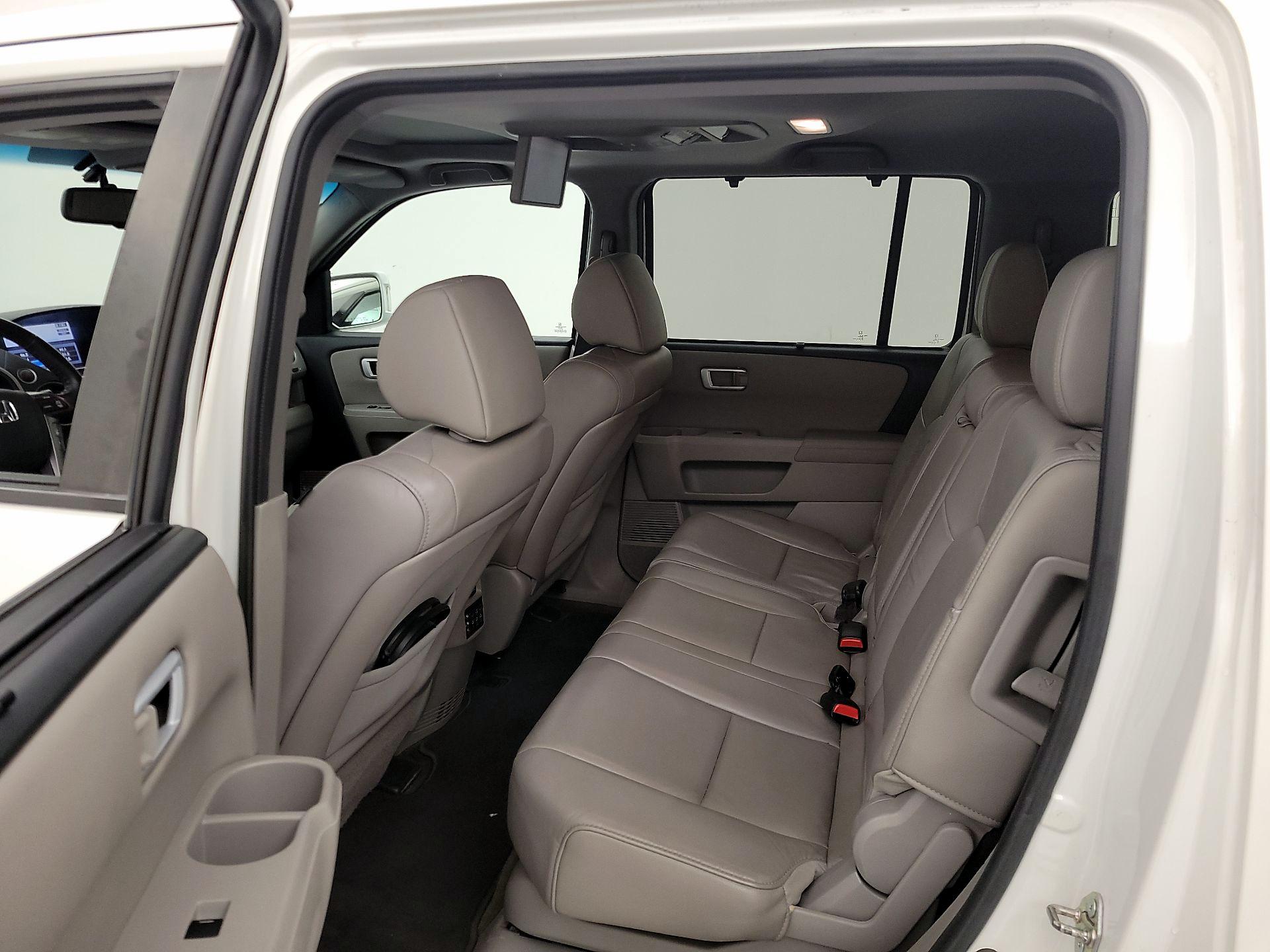 Thumbnail: 2015 Honda Pilot - 20