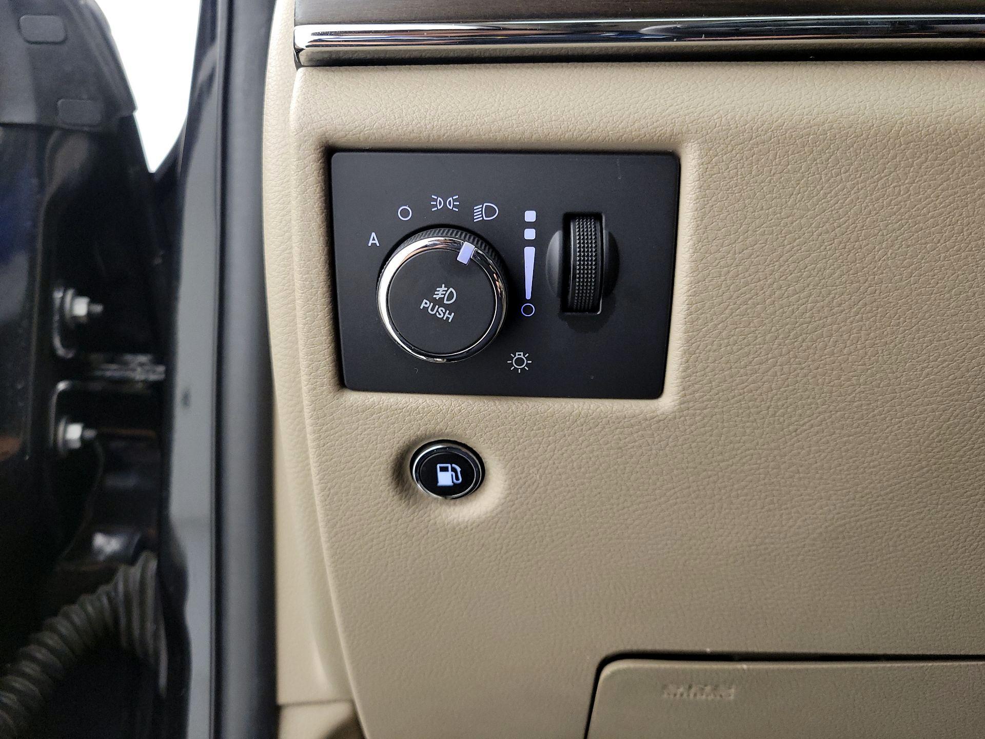 Thumbnail: 2016 Jeep Grand Cherokee - 13