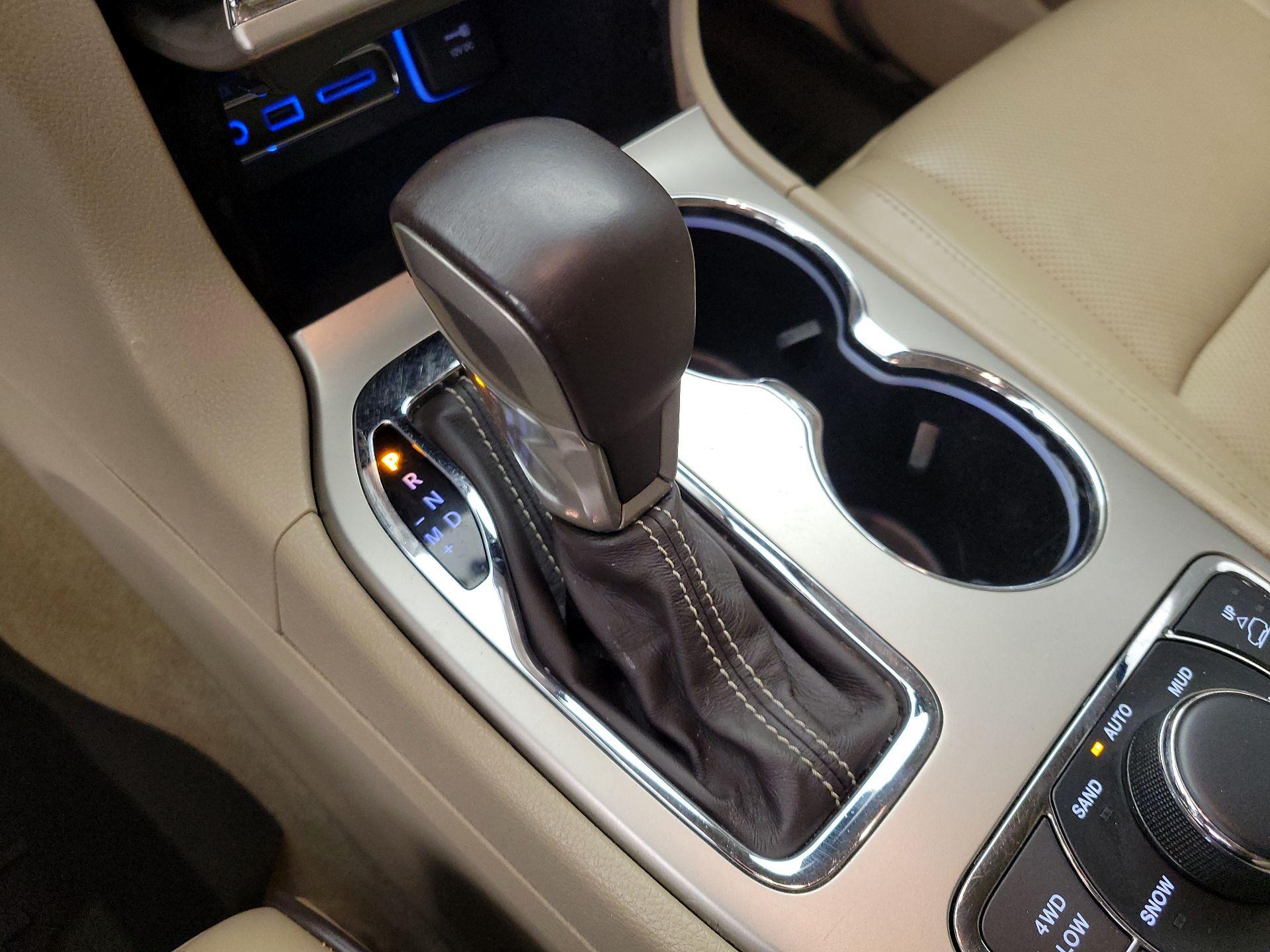 Thumbnail: 2016 Jeep Grand Cherokee - 18