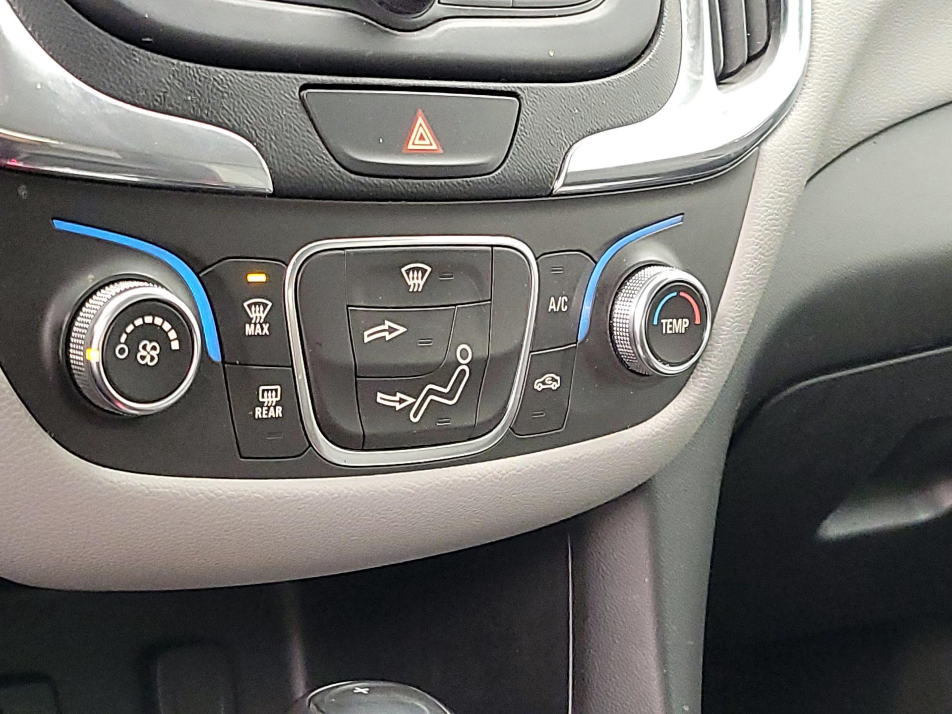 Thumbnail: 2018 Chevrolet Equinox - 16