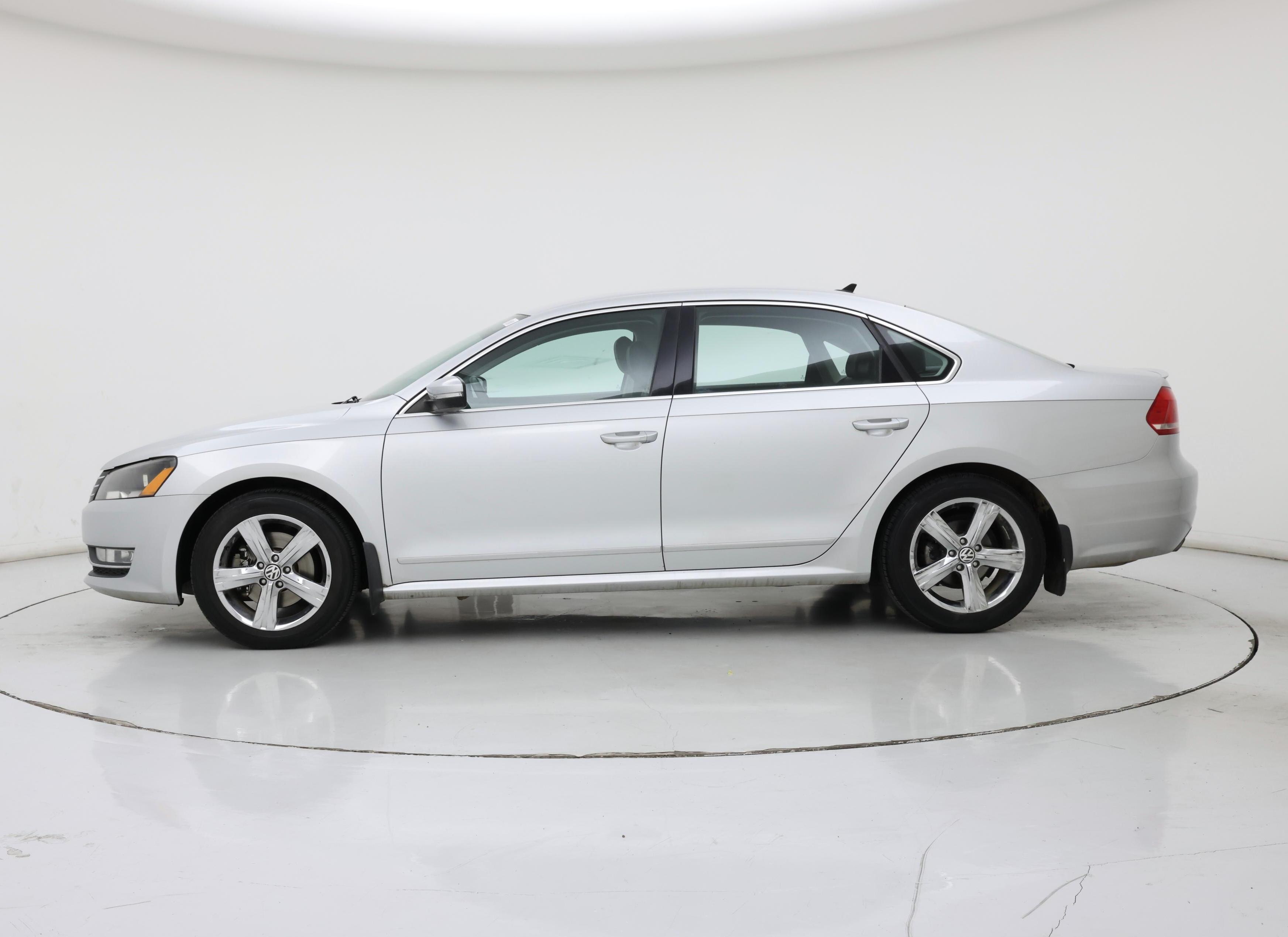 Thumbnail: 2015 Volkswagen Passat - 3