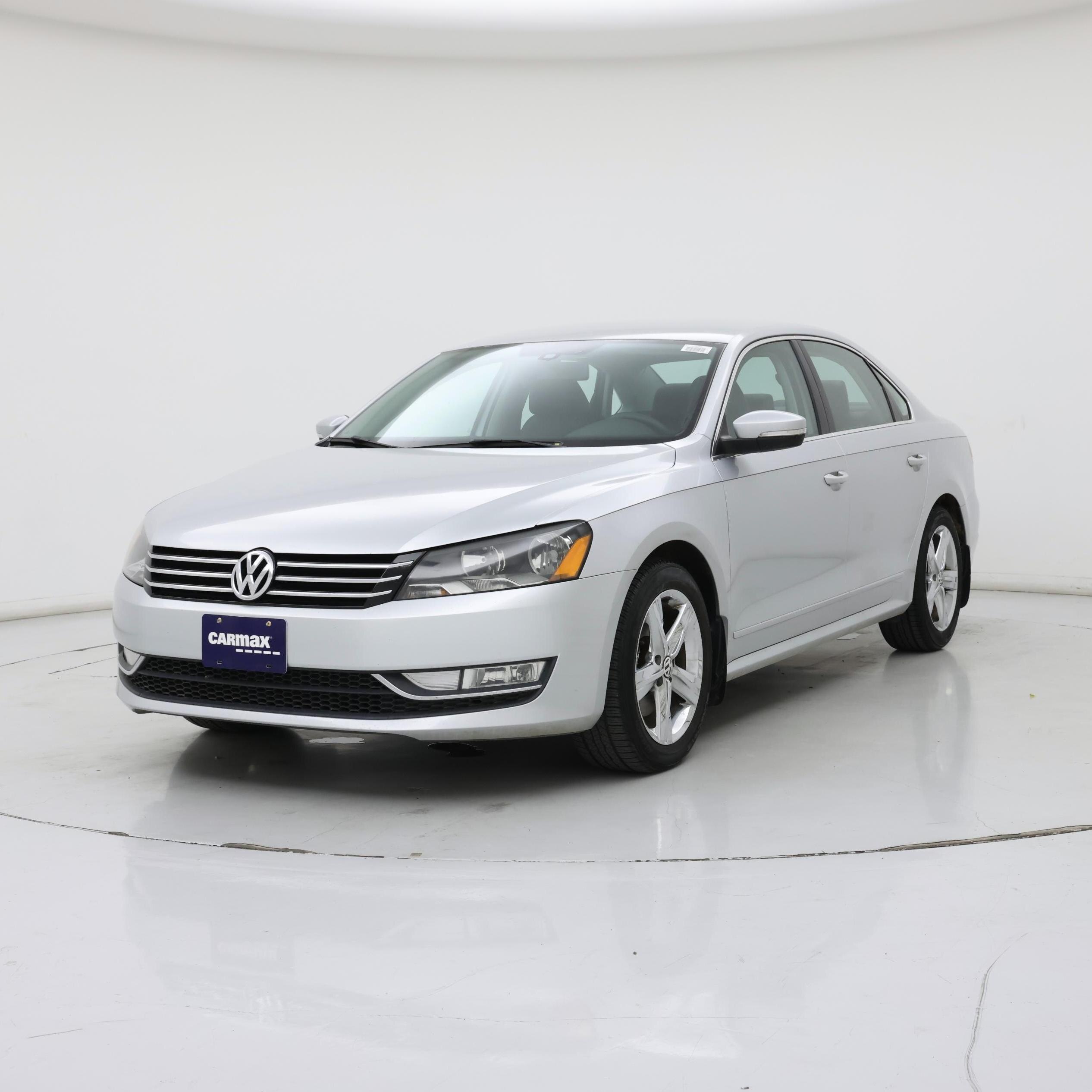 Thumbnail: 2015 Volkswagen Passat - 4