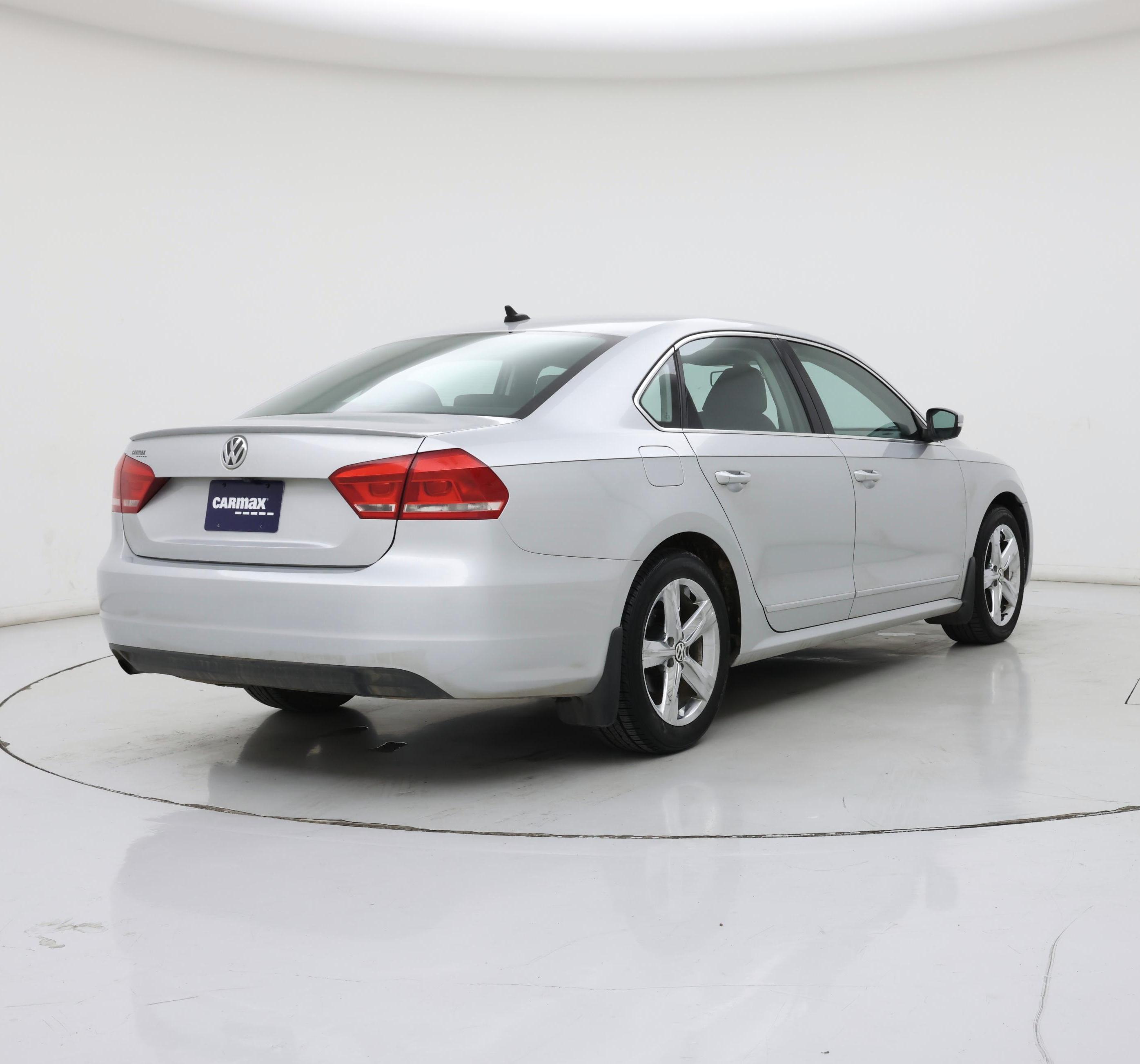 Thumbnail: 2015 Volkswagen Passat - 8