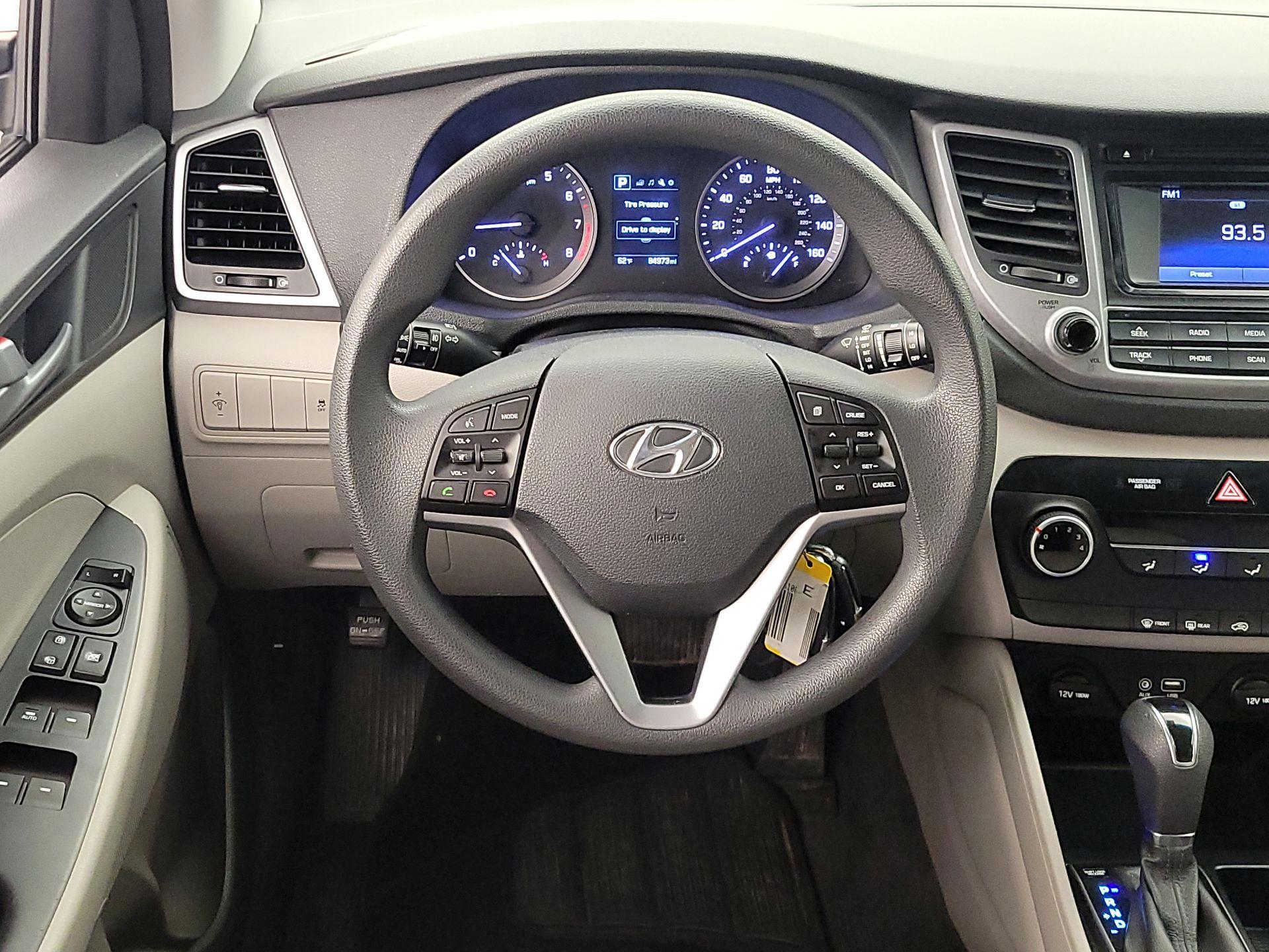 Thumbnail: 2016 Hyundai Tucson - 10