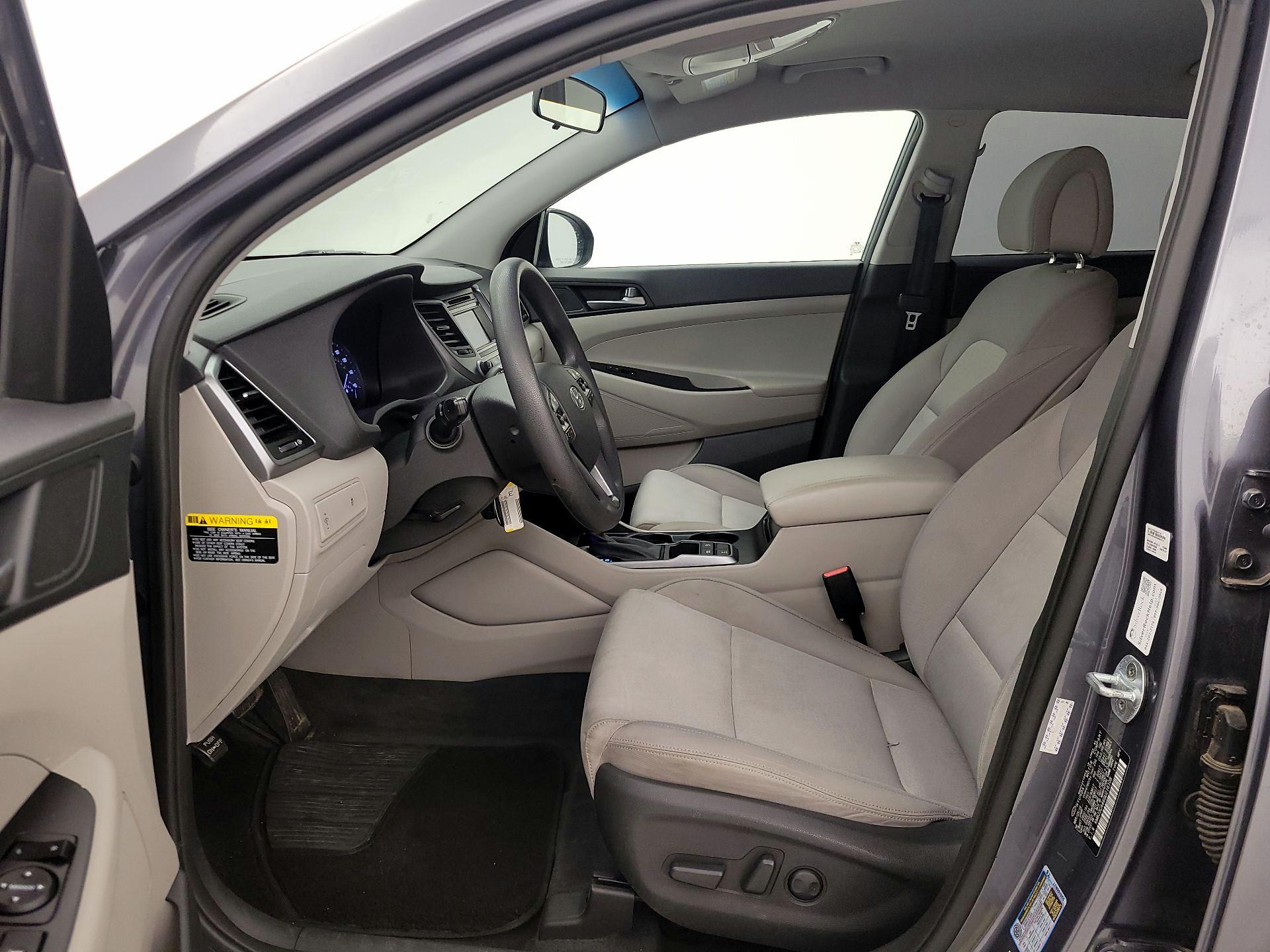 Thumbnail: 2016 Hyundai Tucson - 11