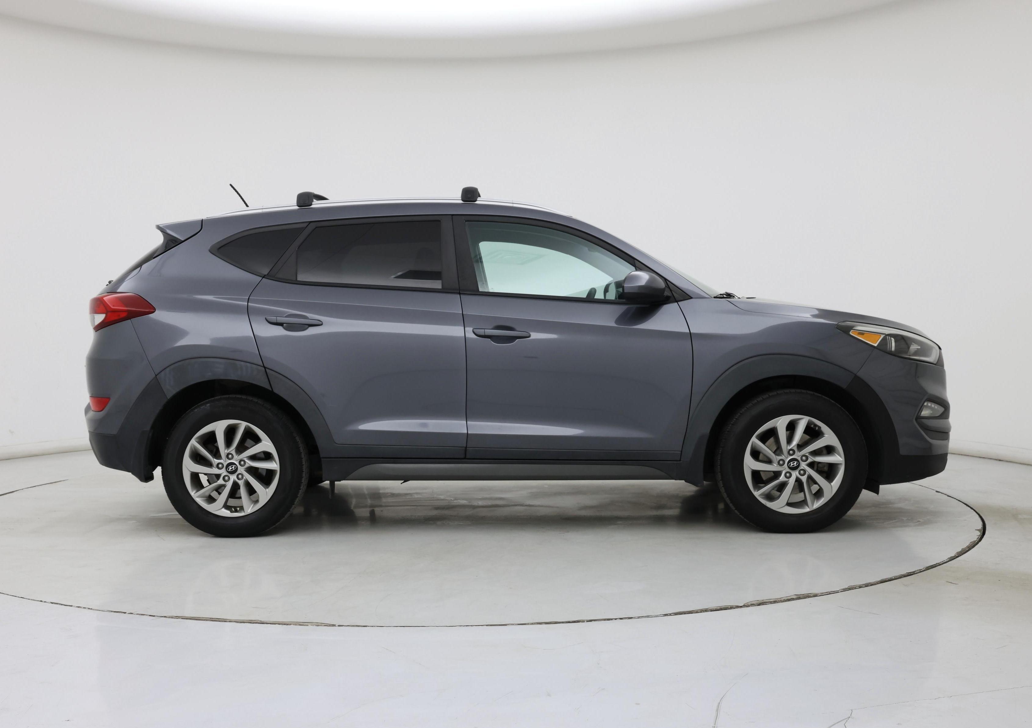 Thumbnail: 2016 Hyundai Tucson - 7