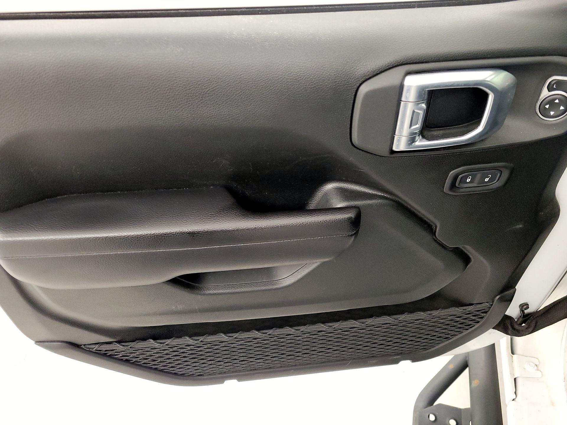 Thumbnail: 2021 Jeep Wrangler - 12