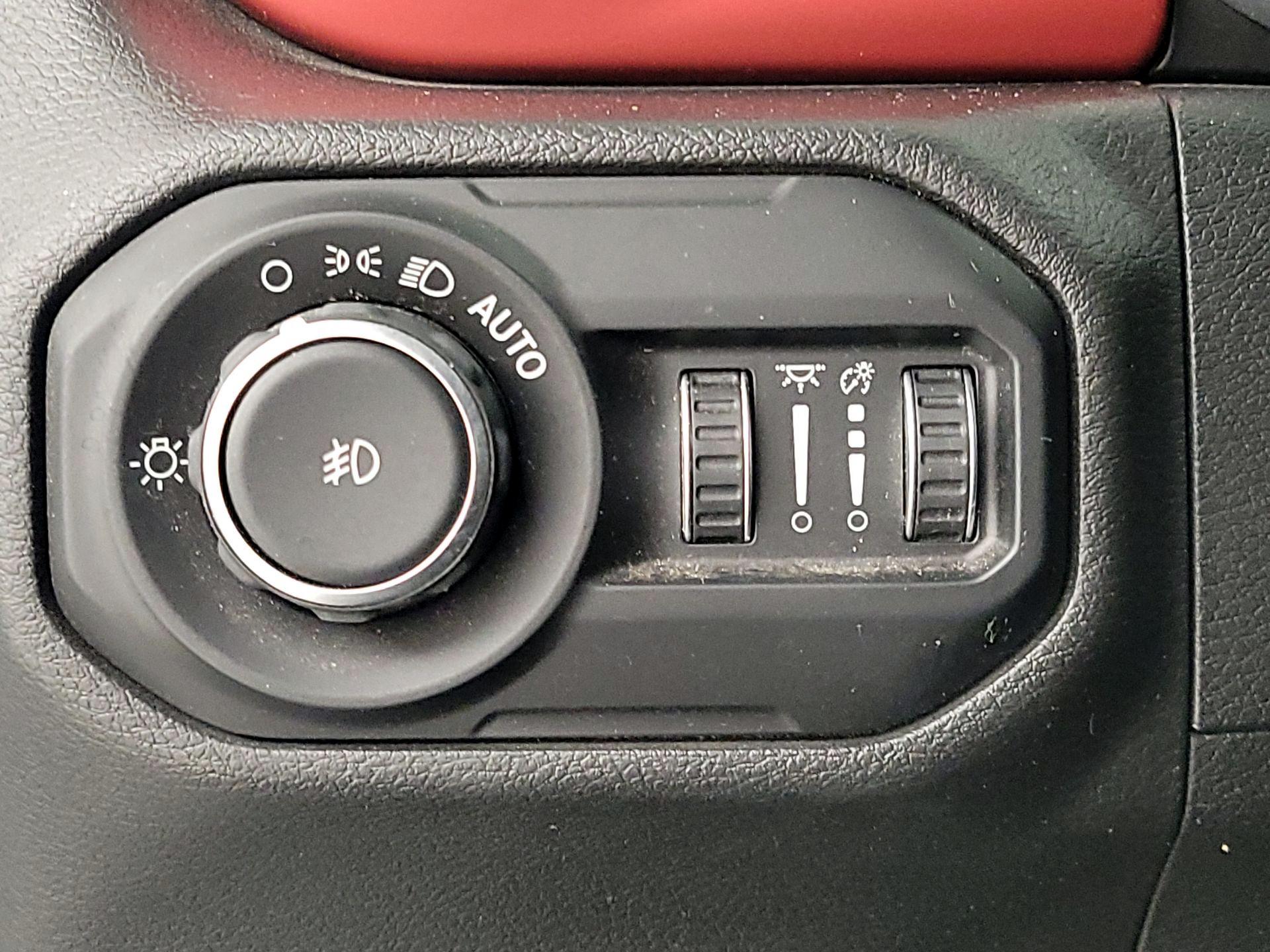 Thumbnail: 2021 Jeep Wrangler - 13