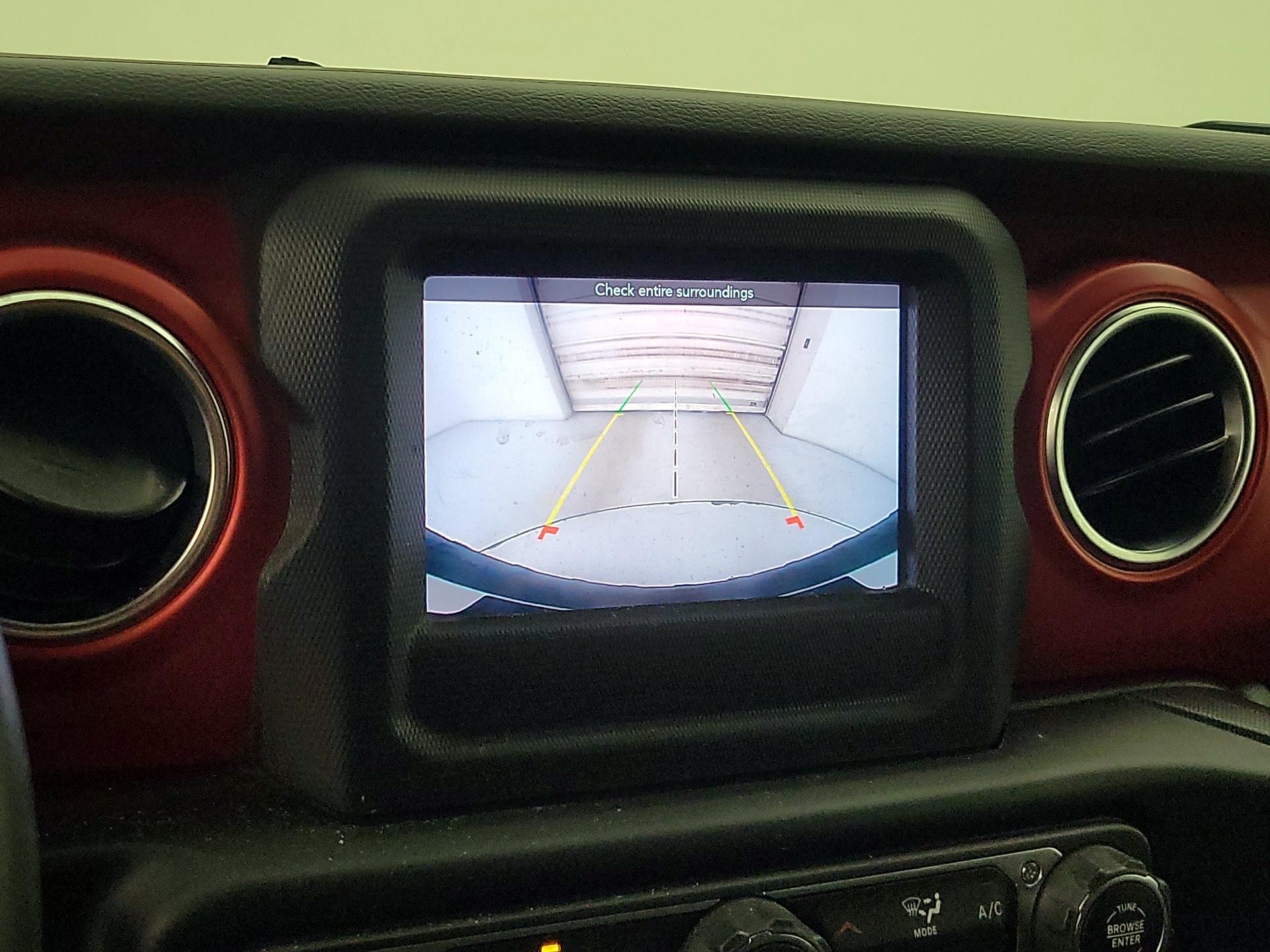 Thumbnail: 2021 Jeep Wrangler - 14