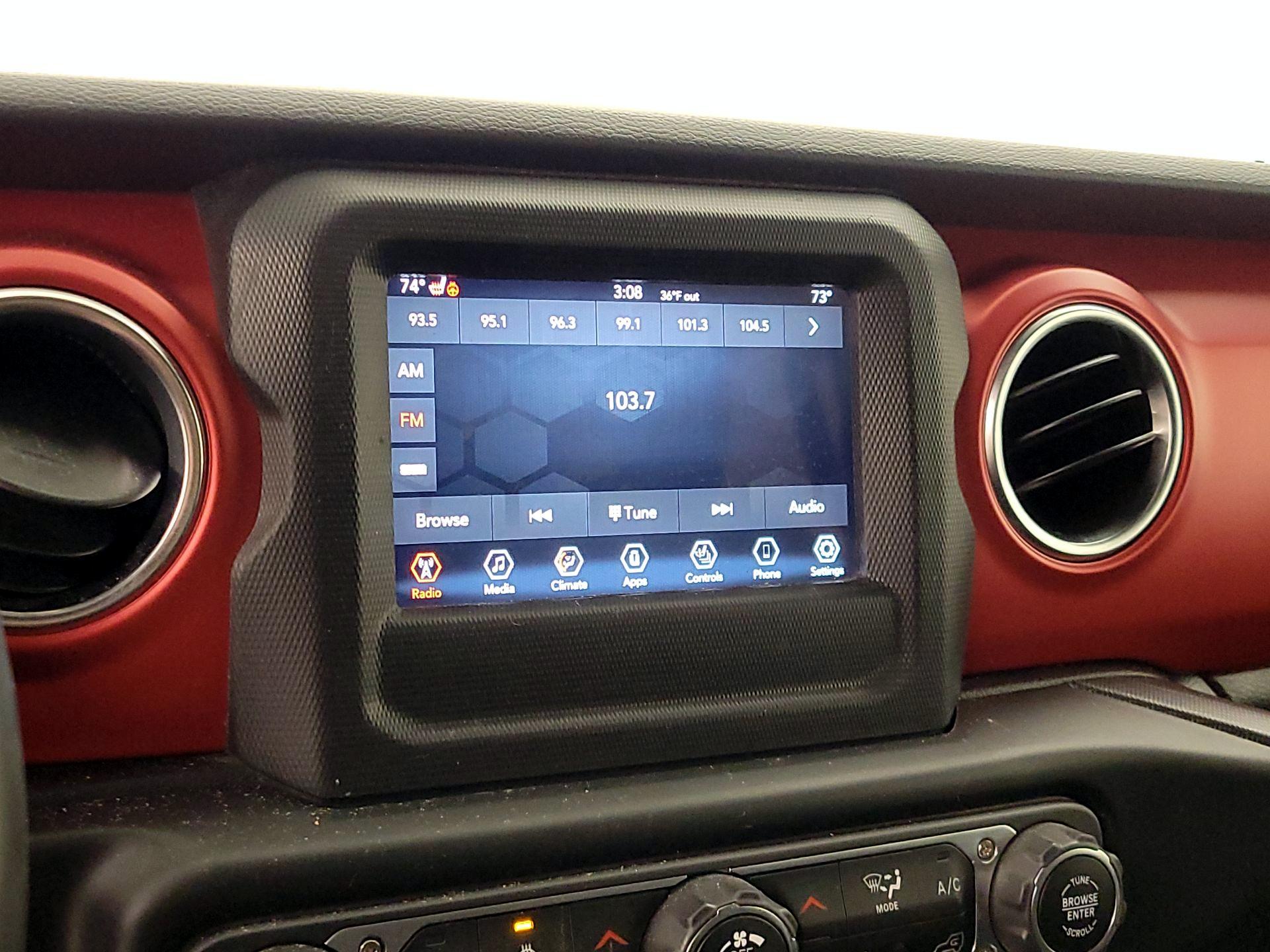 Thumbnail: 2021 Jeep Wrangler - 15