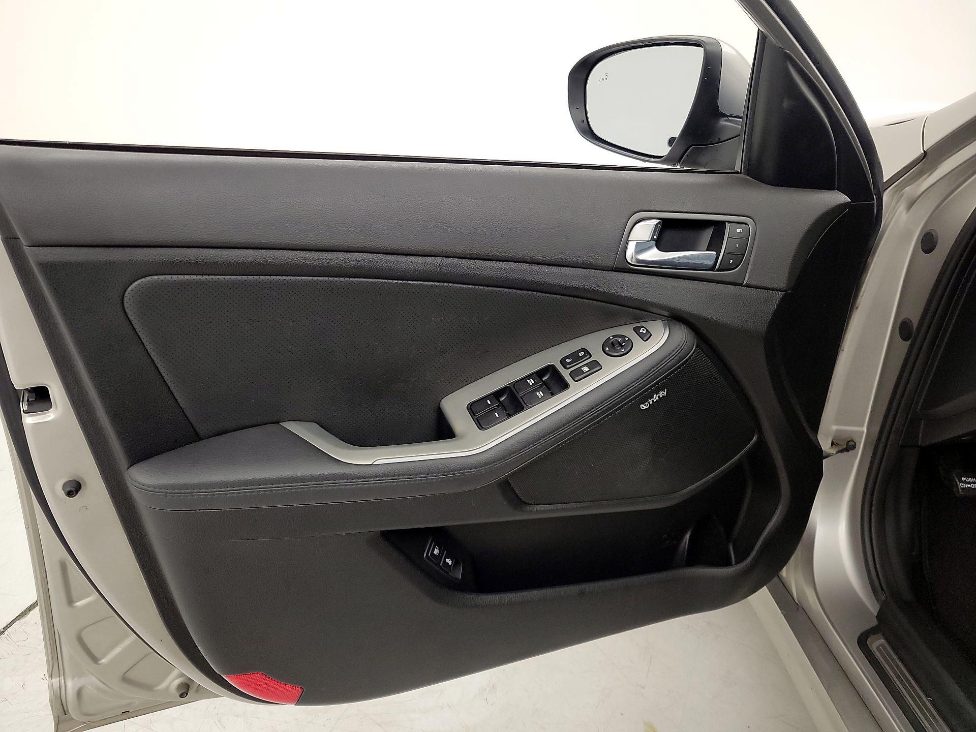 Thumbnail: 2015 Kia Optima - 12