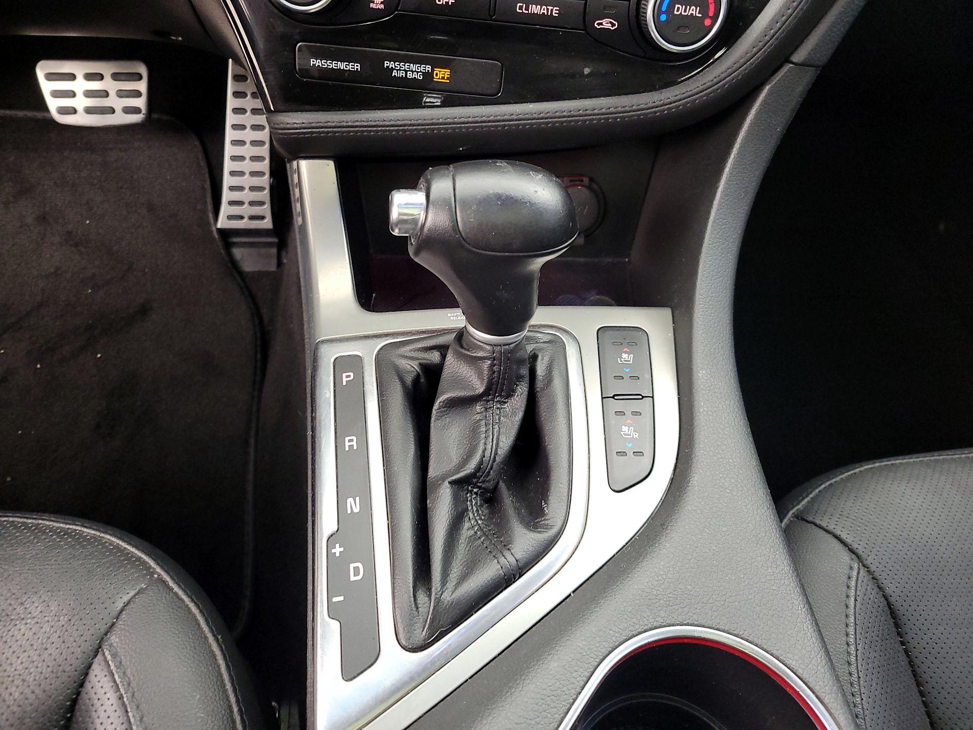 Thumbnail: 2015 Kia Optima - 17