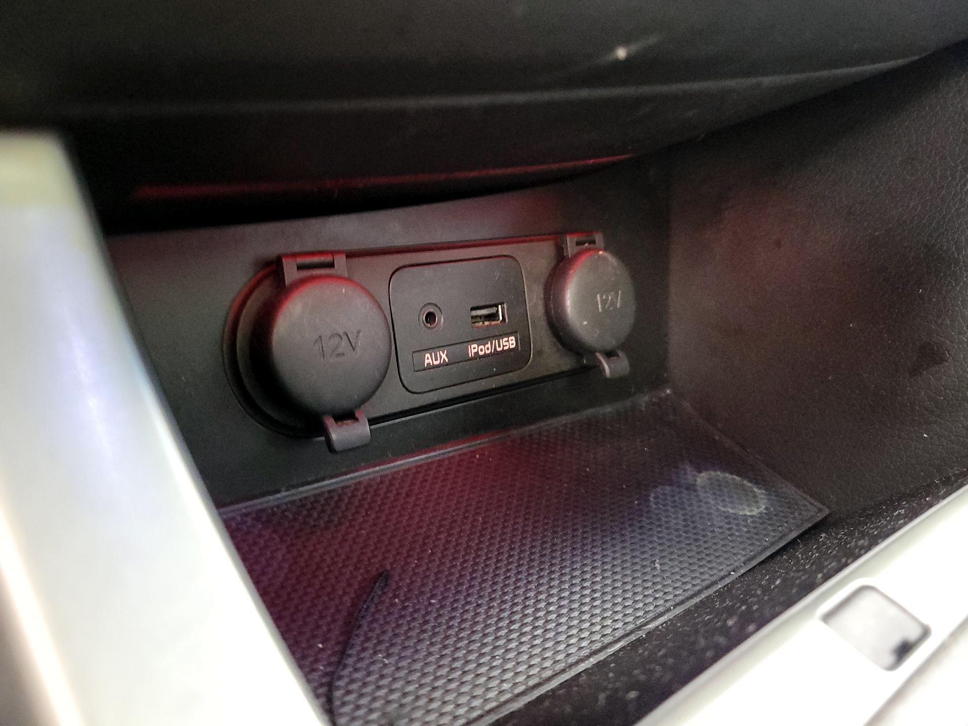 Thumbnail: 2015 Kia Optima - 18