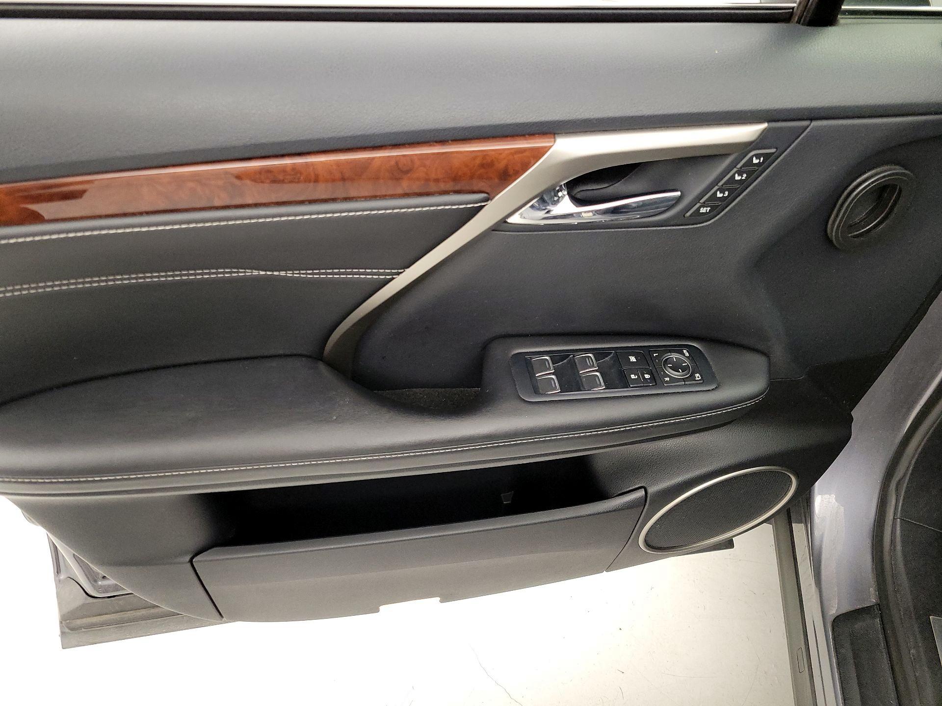 Thumbnail: 2018 Lexus RX - 12