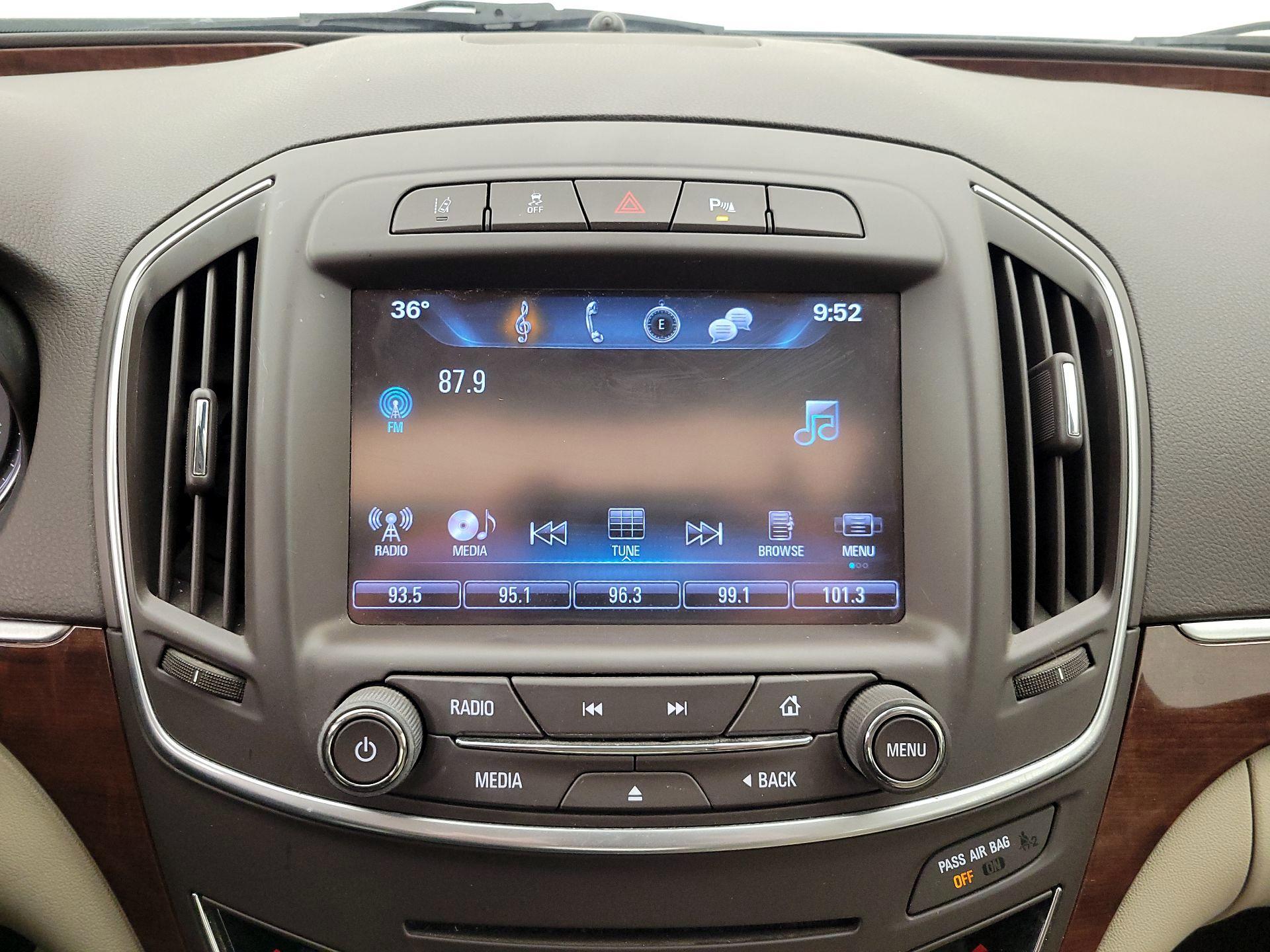 Thumbnail: 2017 Buick Regal - 16