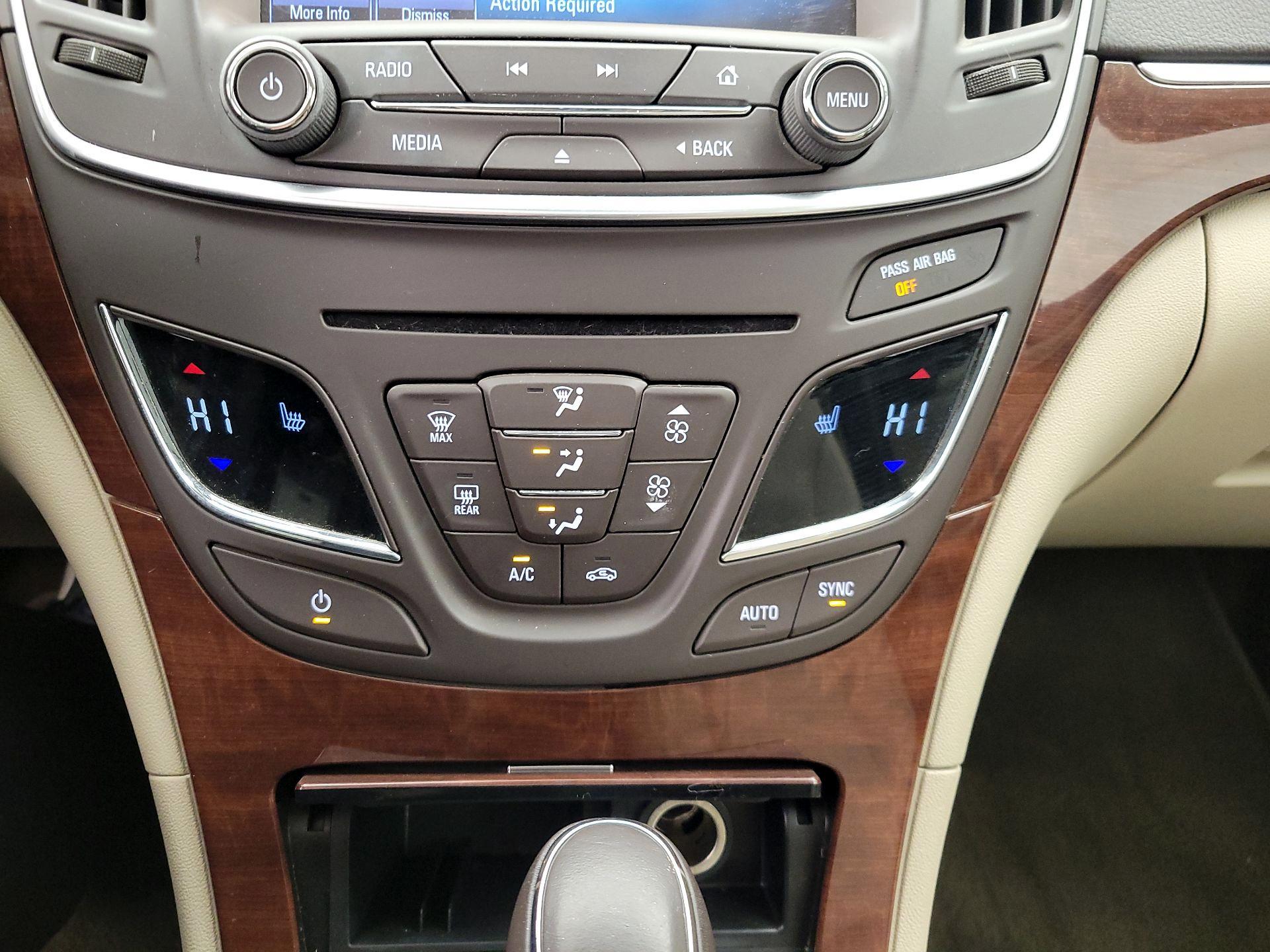 Thumbnail: 2017 Buick Regal - 17