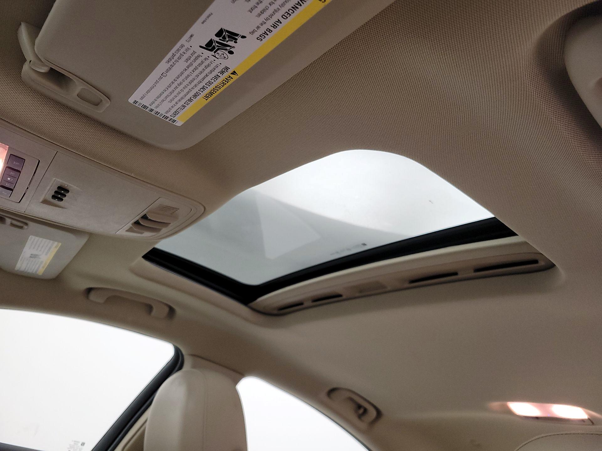 Thumbnail: 2017 Buick Regal - 20