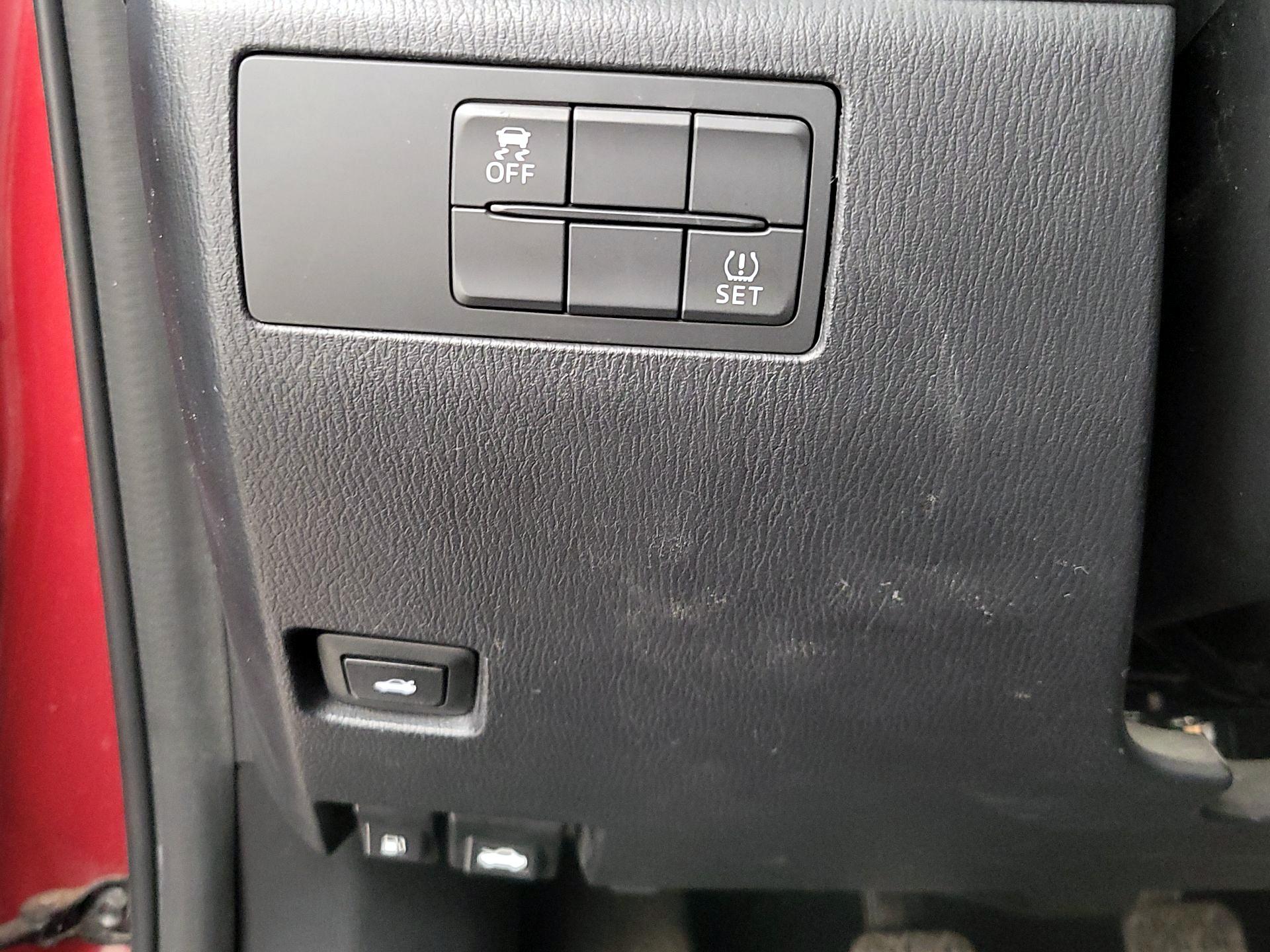 Thumbnail: 2017 Mazda Mazda3 - 13