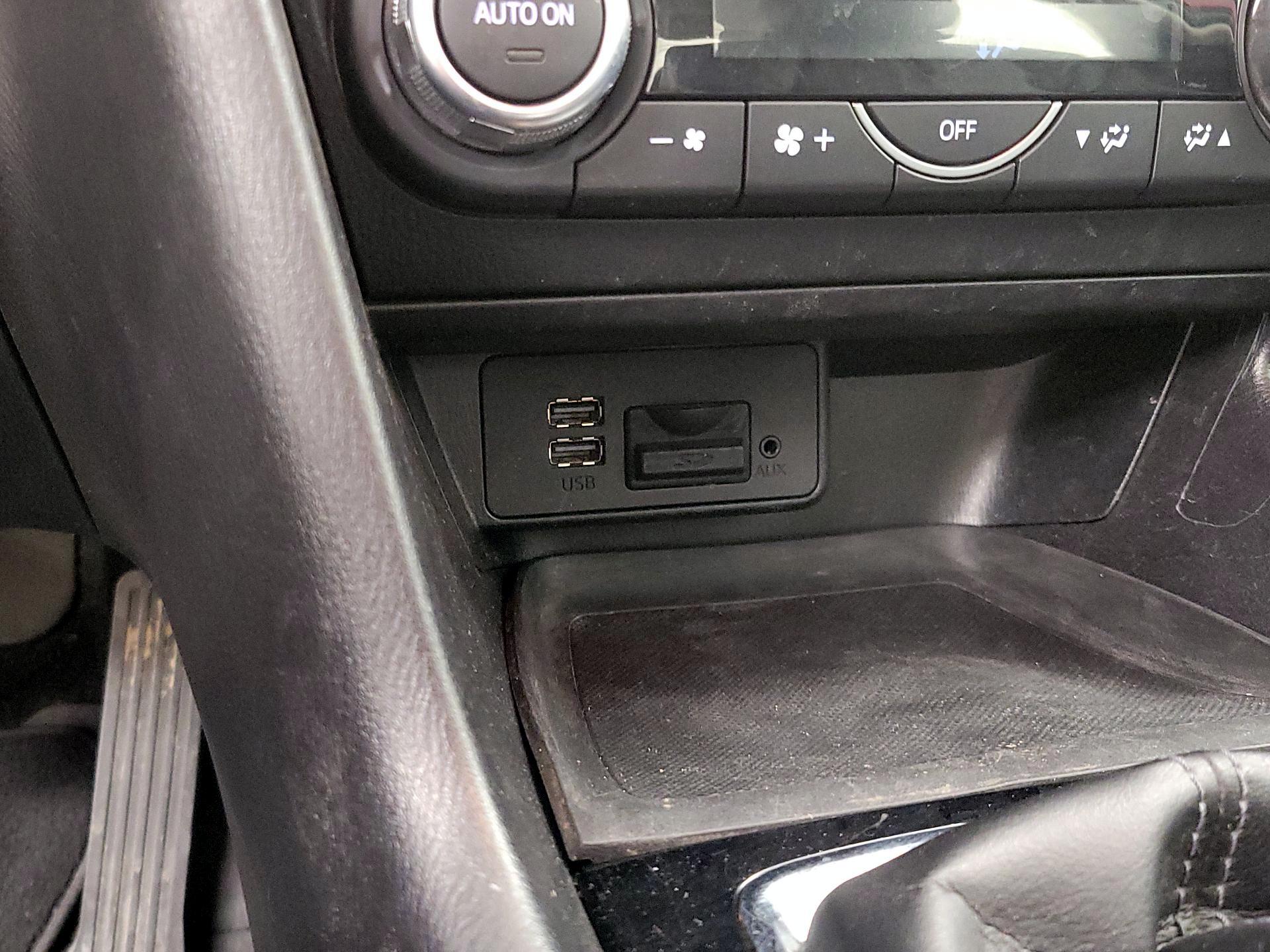 Thumbnail: 2017 Mazda Mazda3 - 18