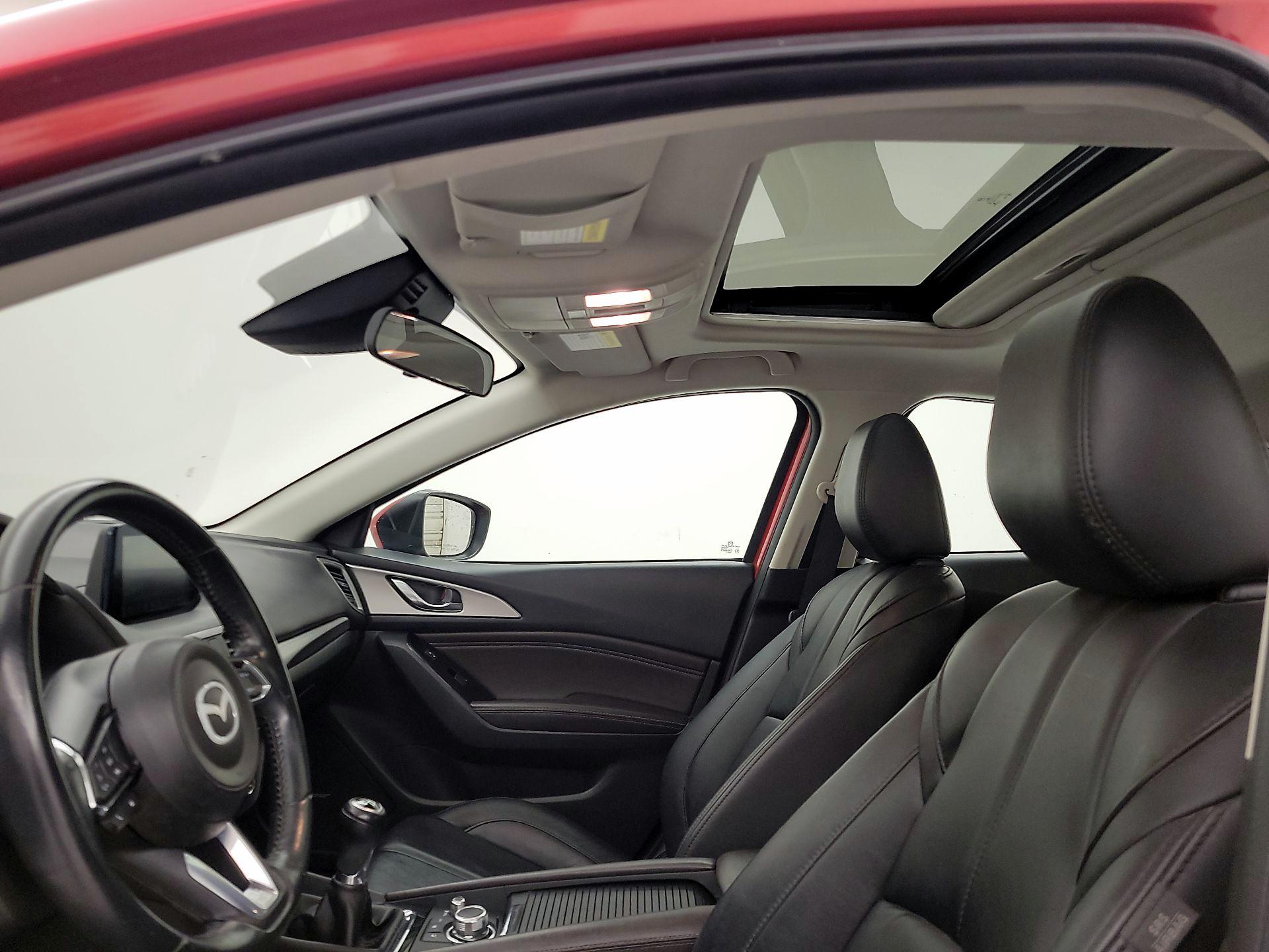 Thumbnail: 2017 Mazda Mazda3 - 19