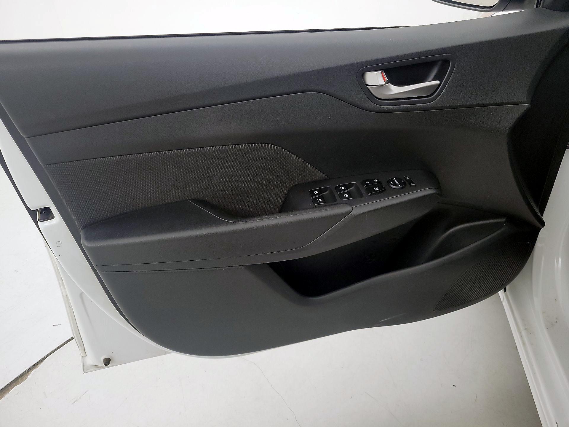 Thumbnail: 2019 Hyundai Accent - 12