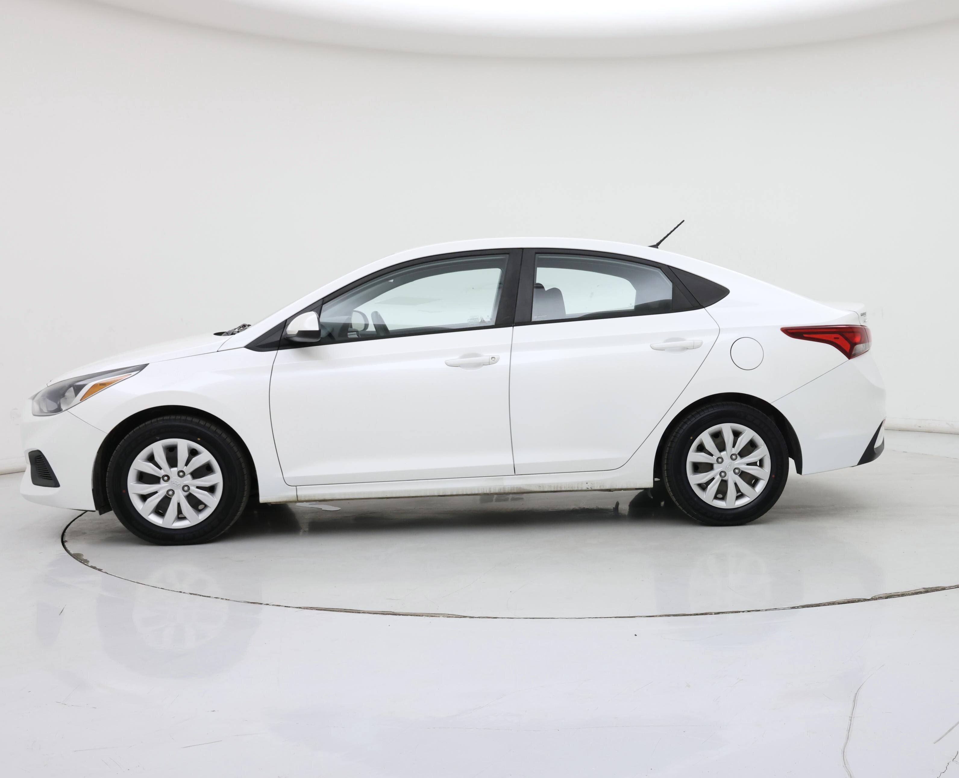 Thumbnail: 2019 Hyundai Accent - 3