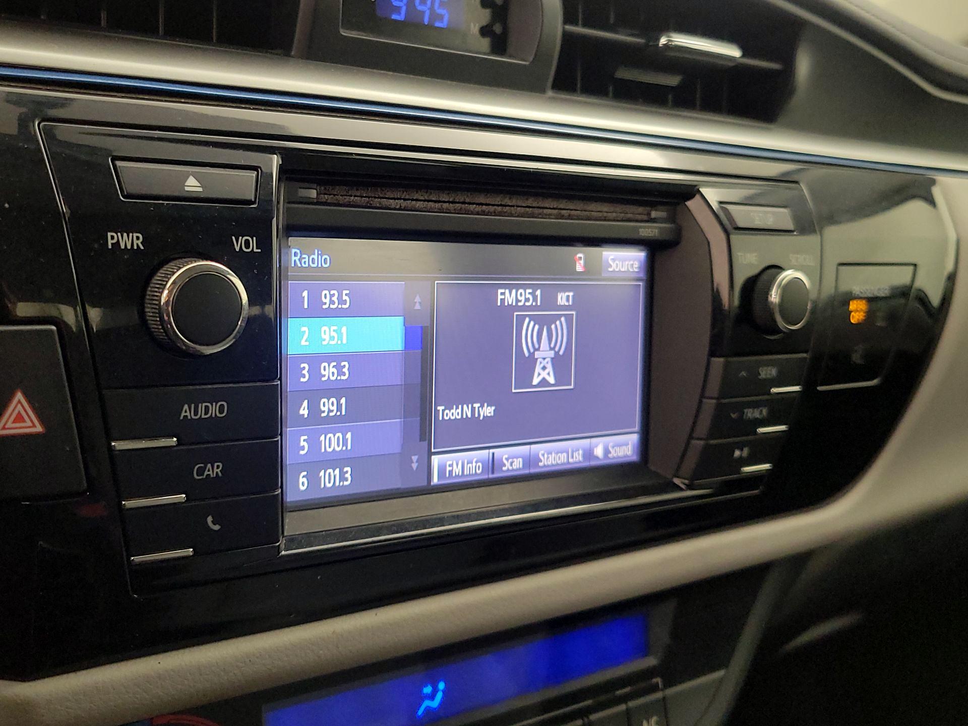 Thumbnail: 2016 Toyota Corolla - 15