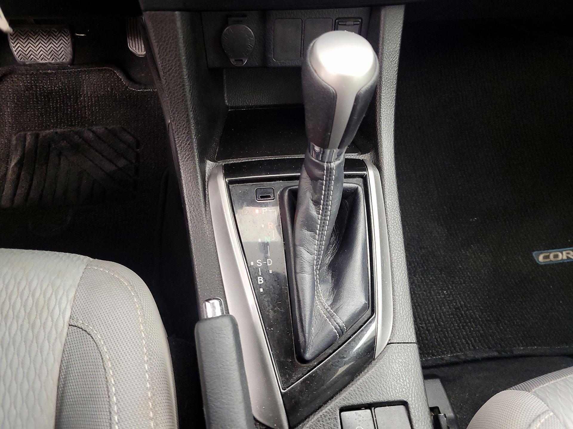 Thumbnail: 2016 Toyota Corolla - 17