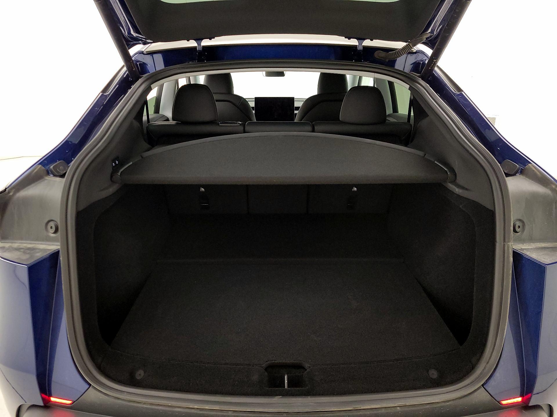 Thumbnail: 2026 Tesla Model Y - 19