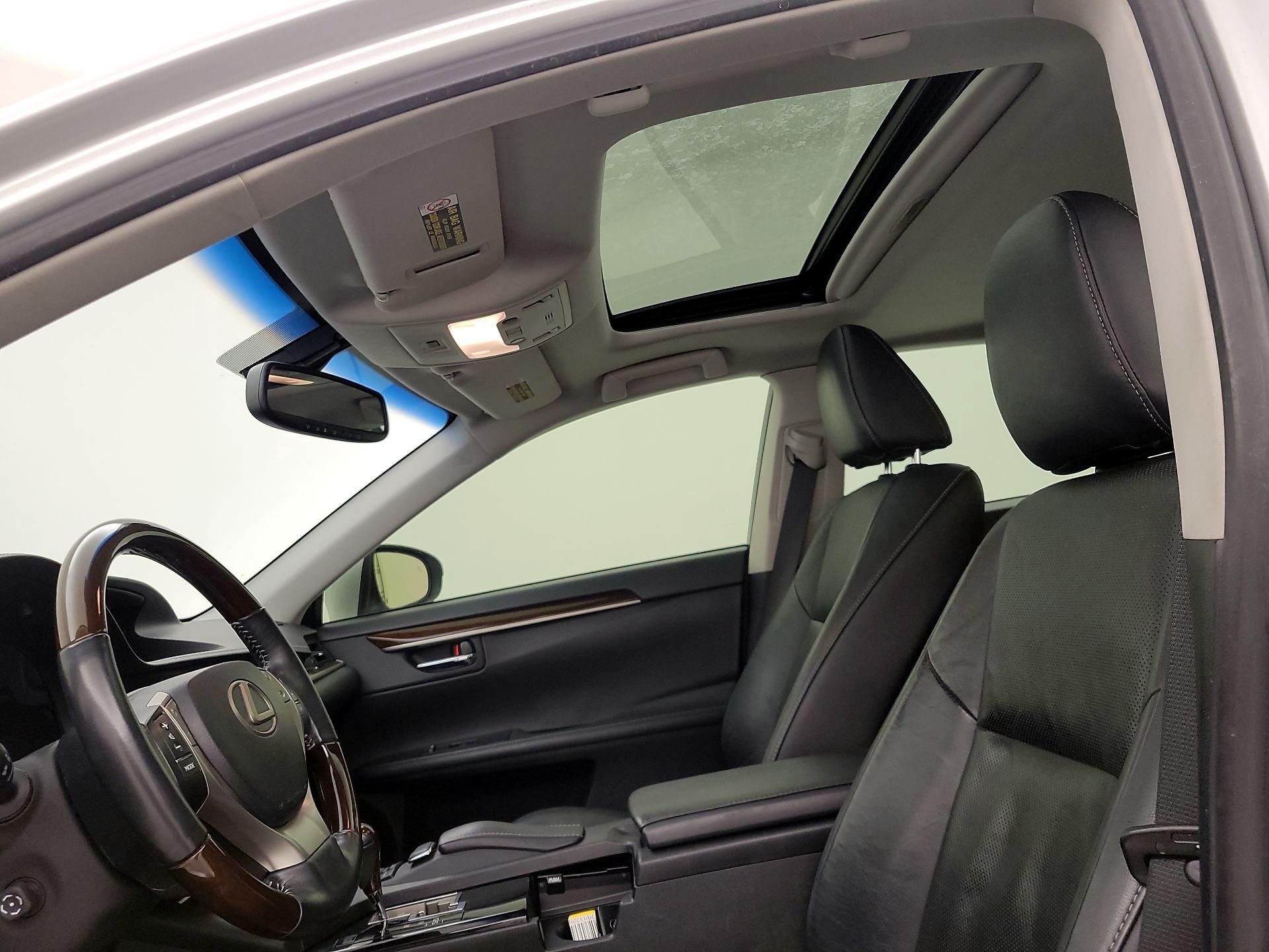 Thumbnail: 2014 Lexus ES - 20