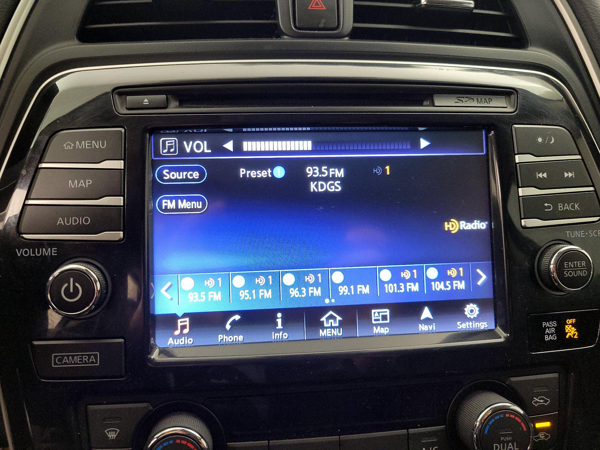 Thumbnail: 2016 Nissan Maxima - 16