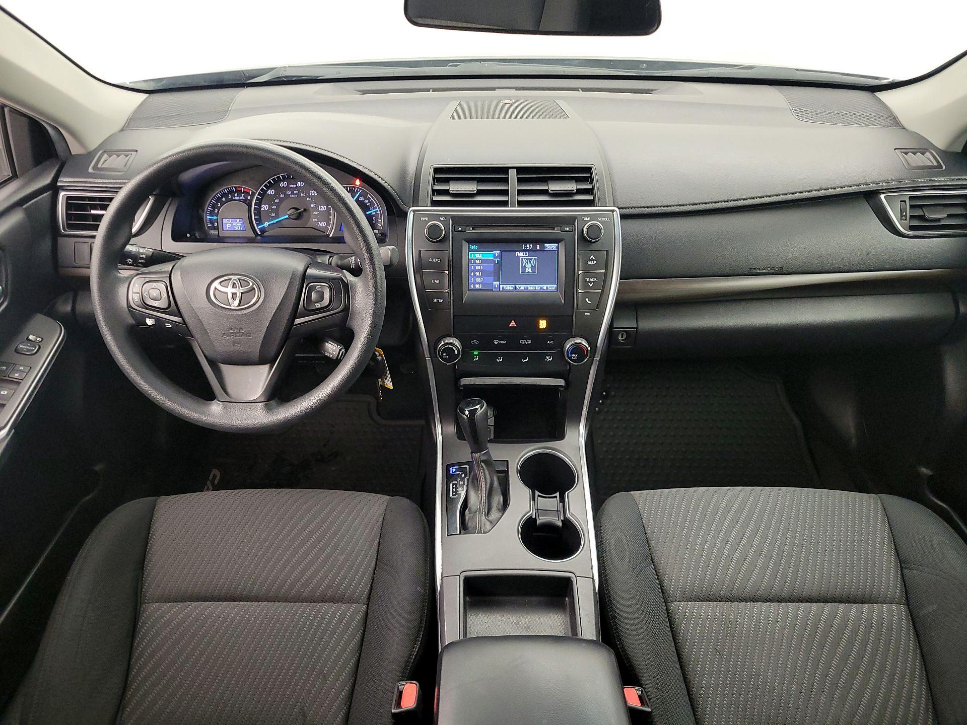 Thumbnail: 2015 Toyota Camry - 9