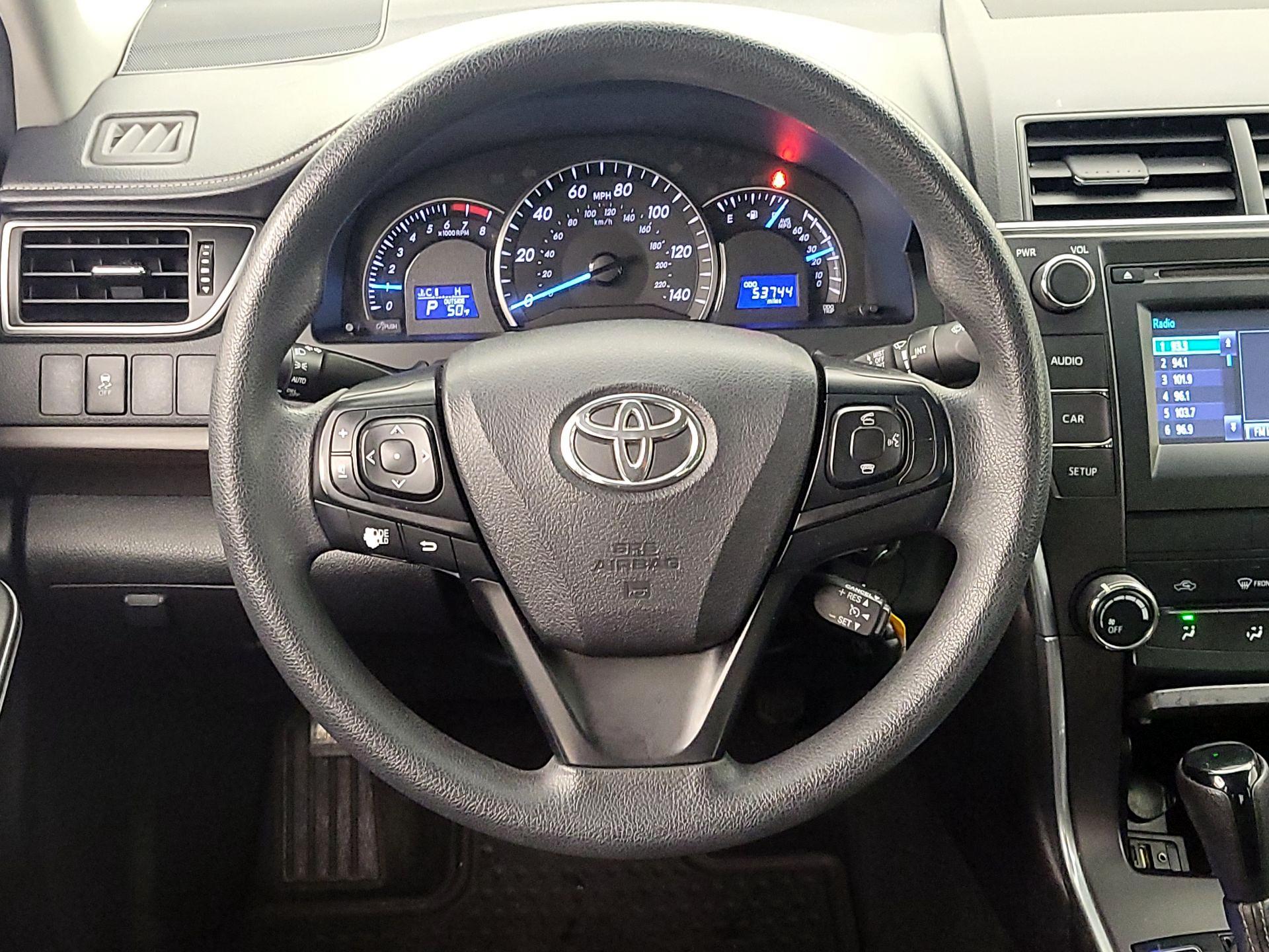 Thumbnail: 2015 Toyota Camry - 10